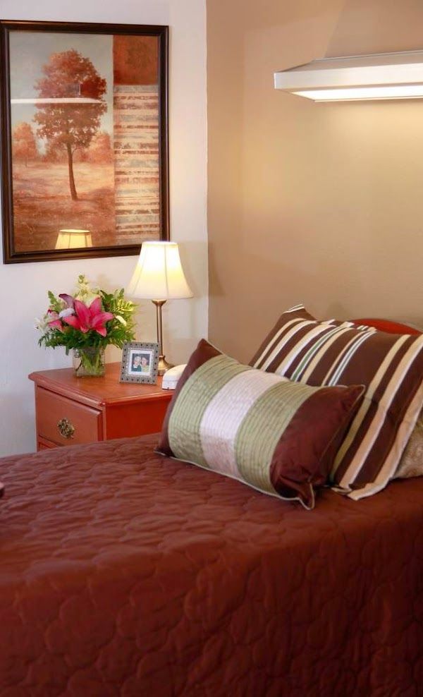 Auburn Oaks Care Center 4