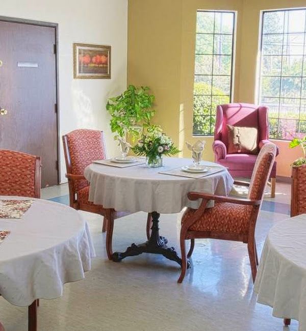 Auburn Oaks Care Center 3