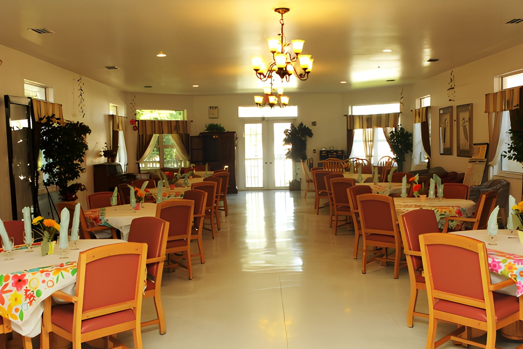 Royal Oaks Manor 2