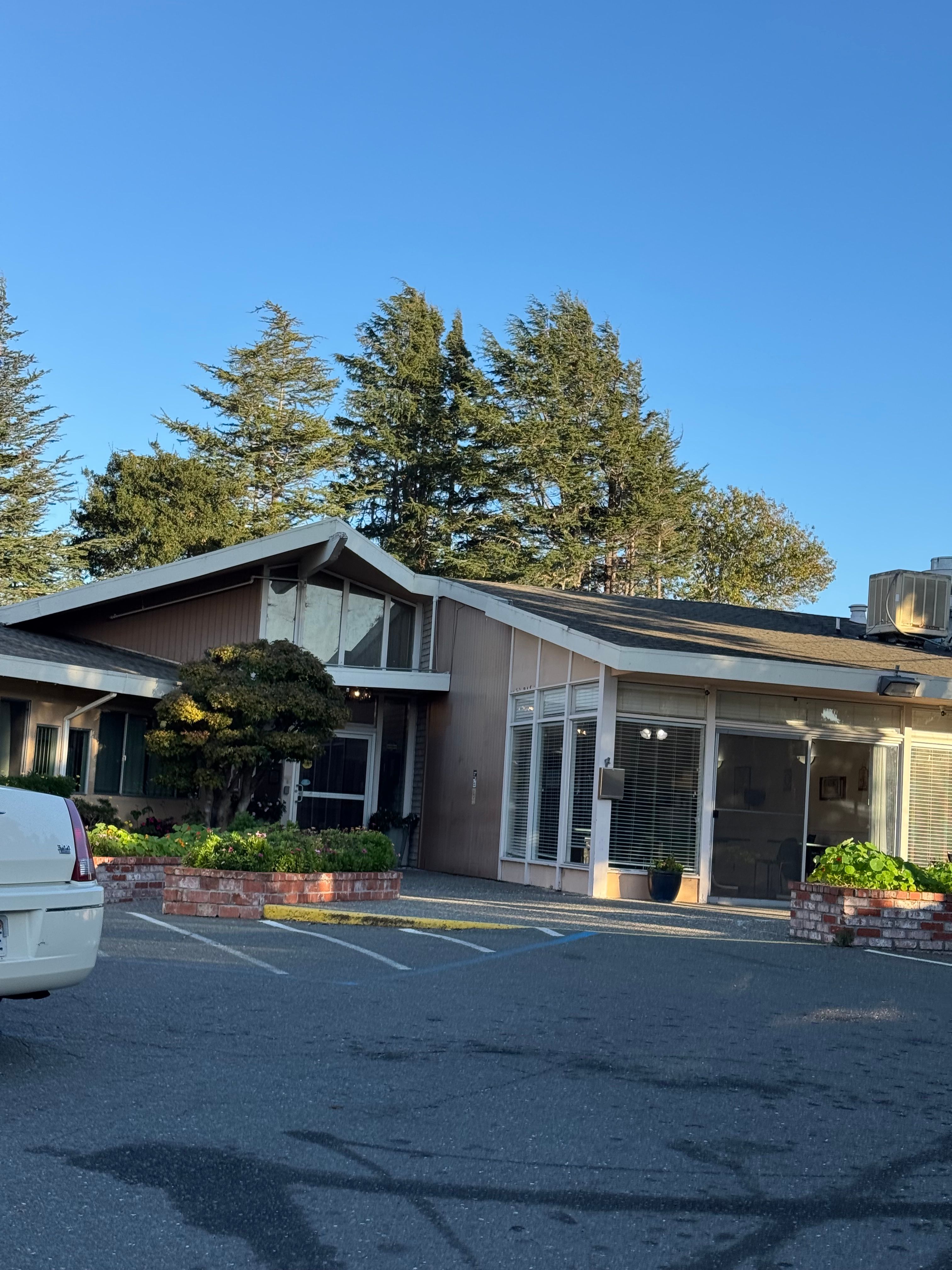 Creekside Healthcare Center 3