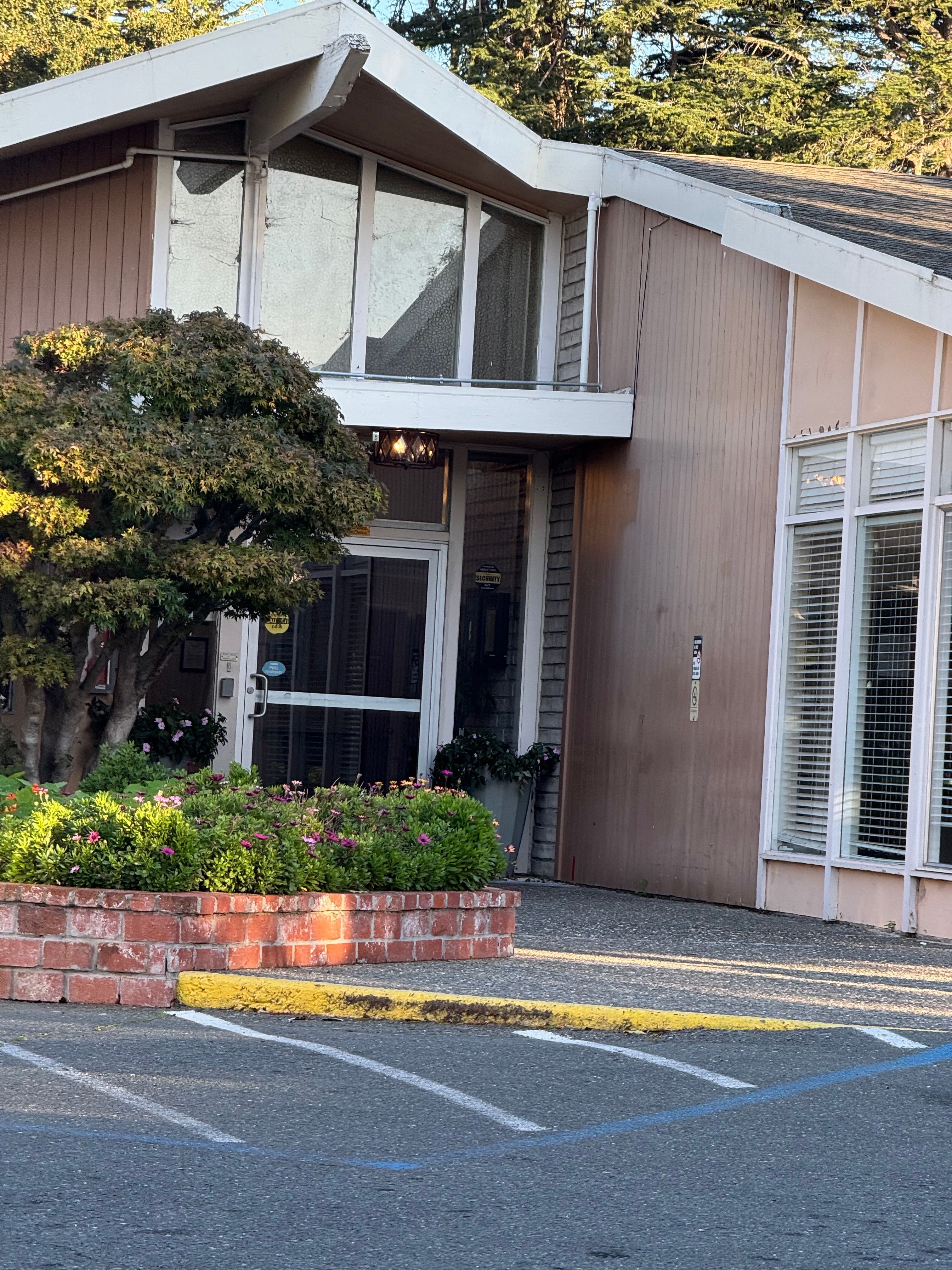 Creekside Healthcare Center 2