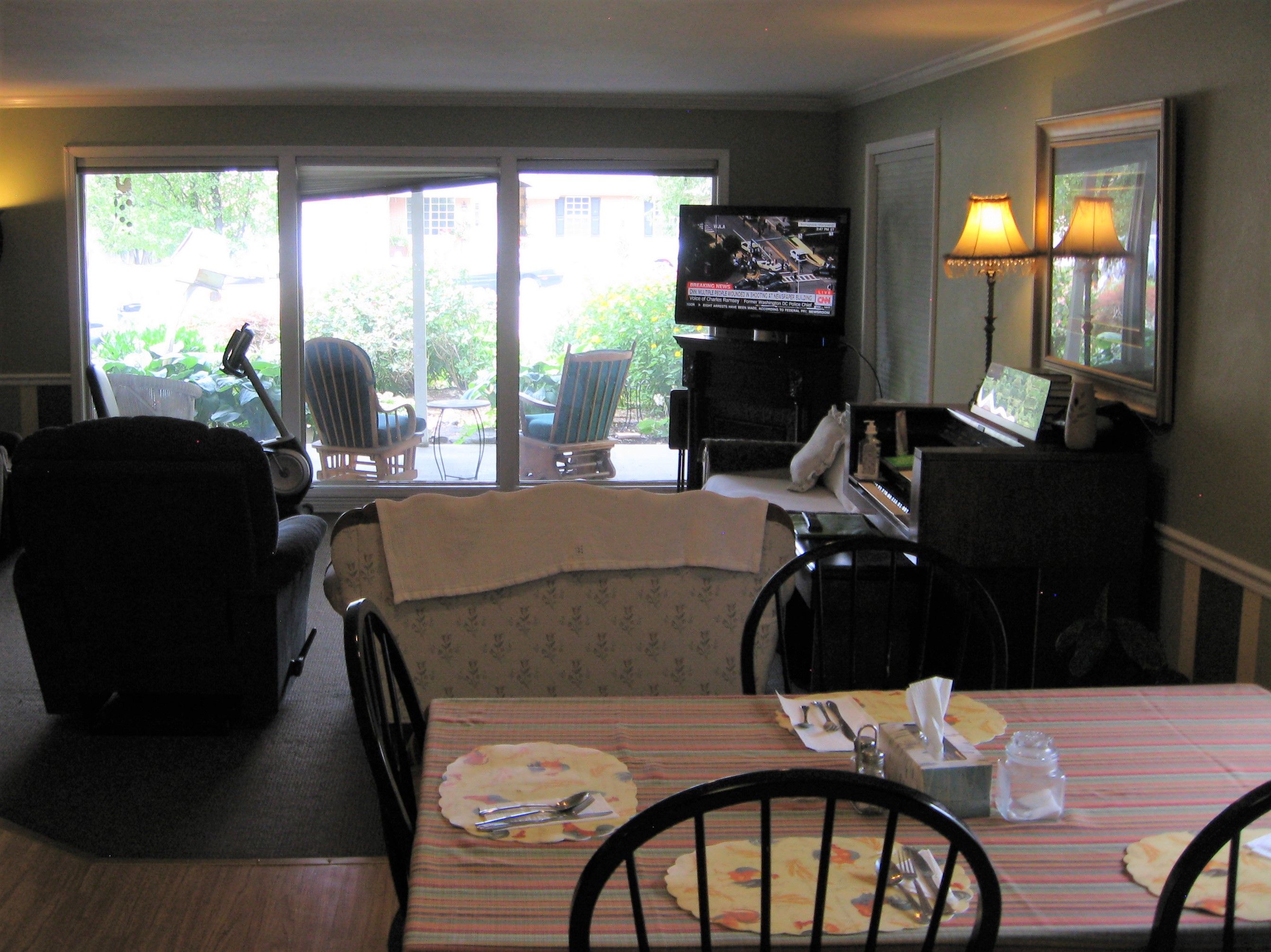 Brightwork Living - The Villa on Canyon Road 3