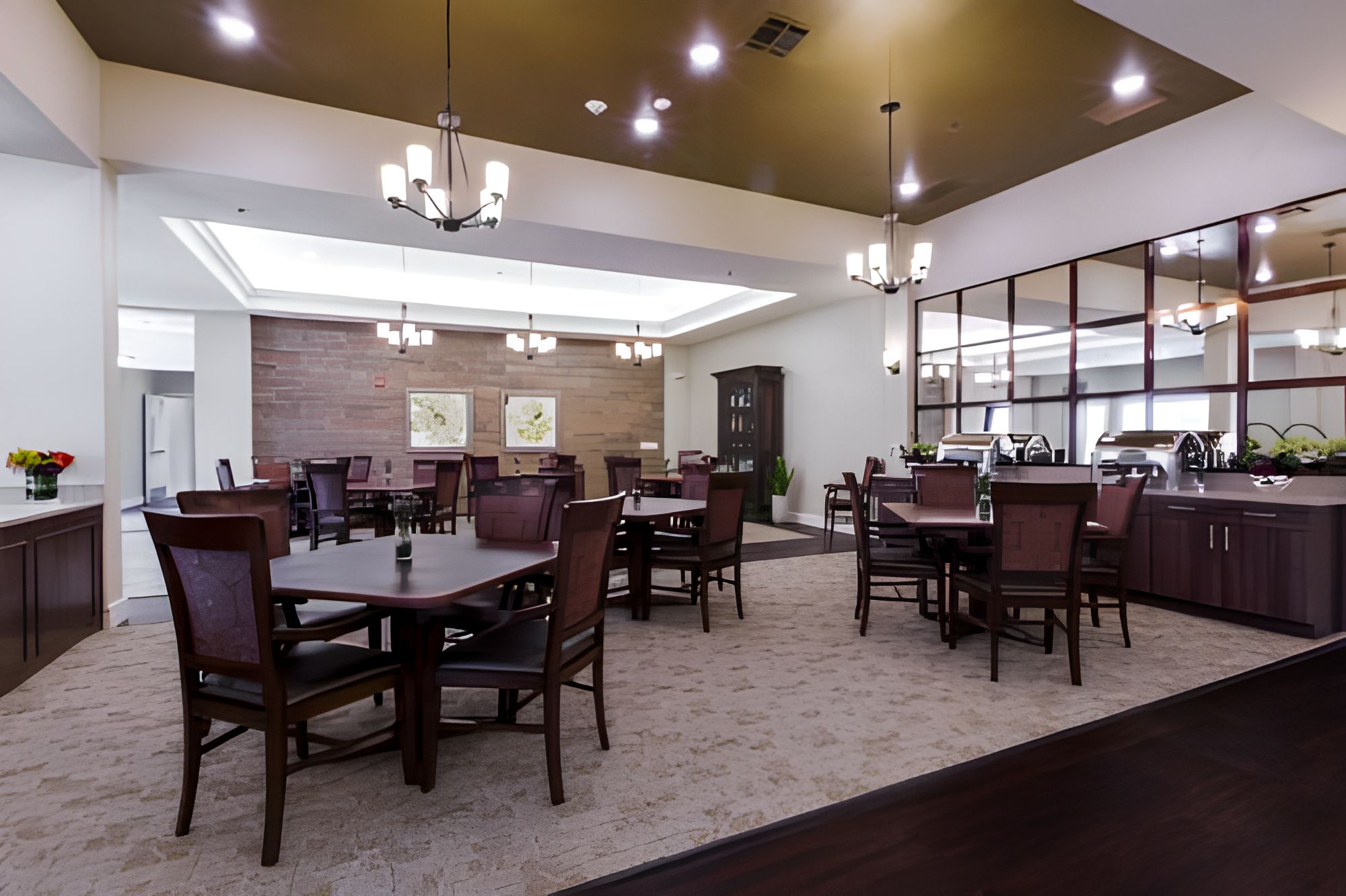 Lynridge of Arlington Assisted Living & Memory Care 3