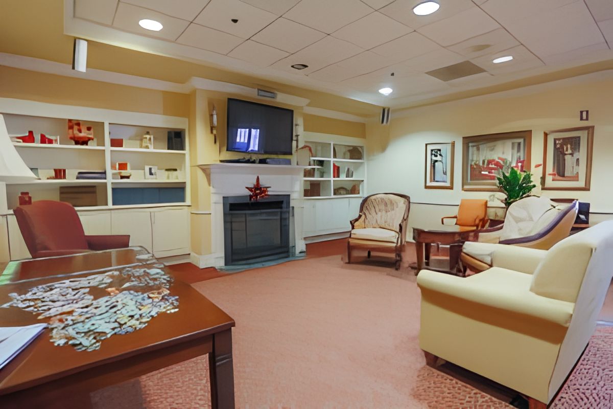 Charter Senior Living Of Towson 4