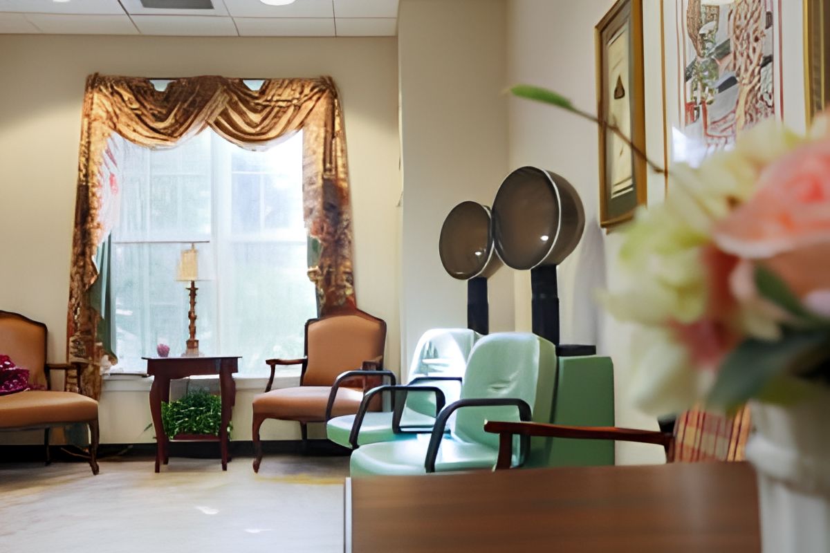 Charter Senior Living Of Towson 4