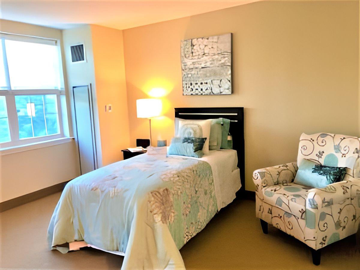 Charter Senior Living Of Towson 4