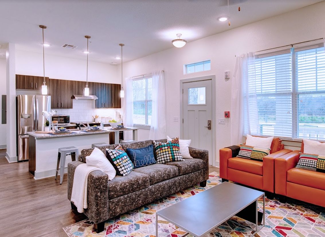 Daymark Living 3