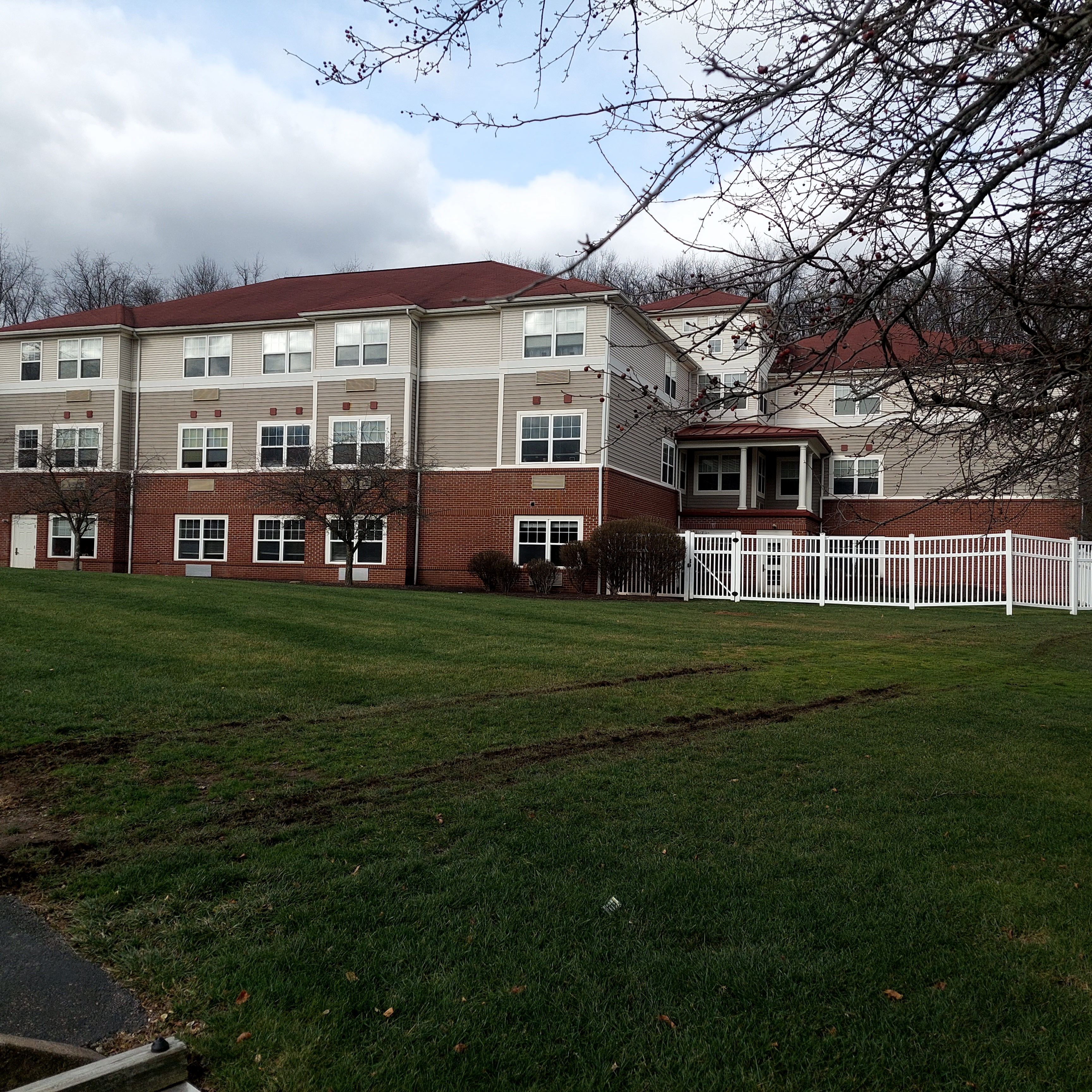 Hawthorne Woods Assisted Living 3