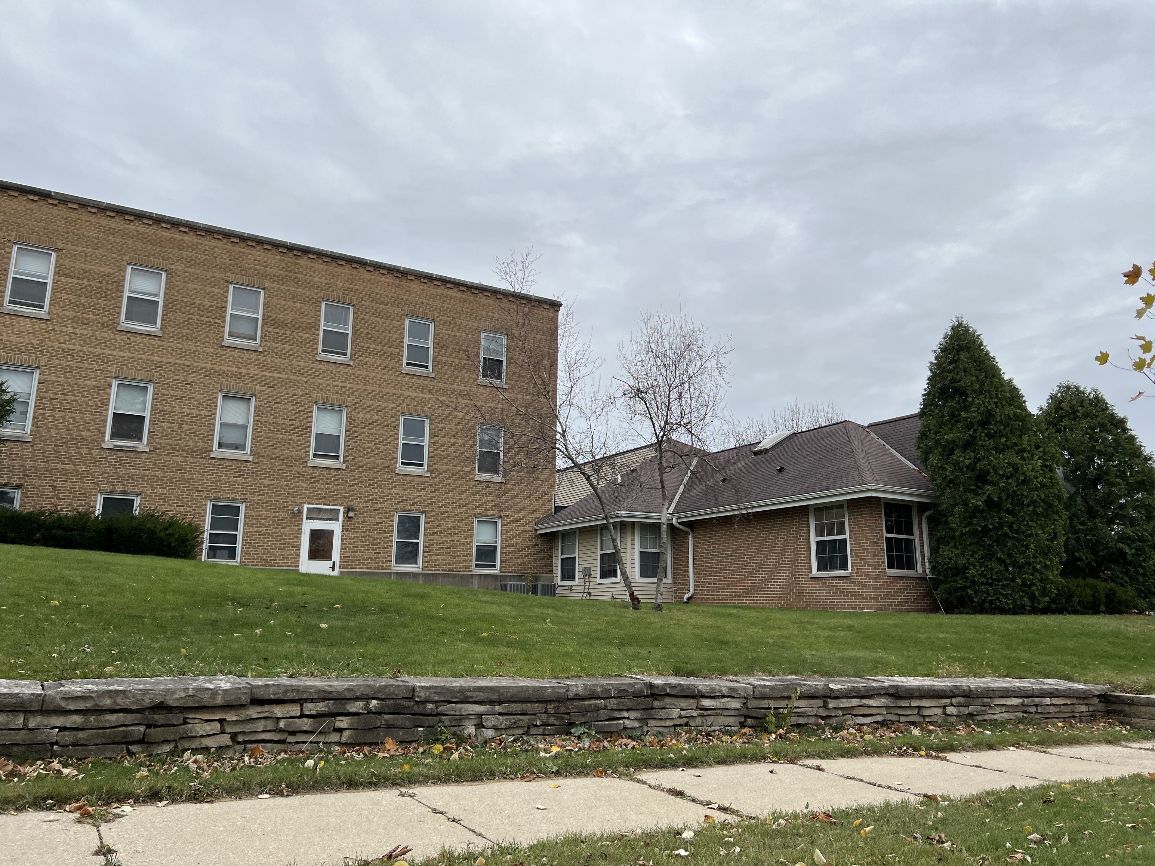 Meadowmere & Mitchell Manor West Allis 2
