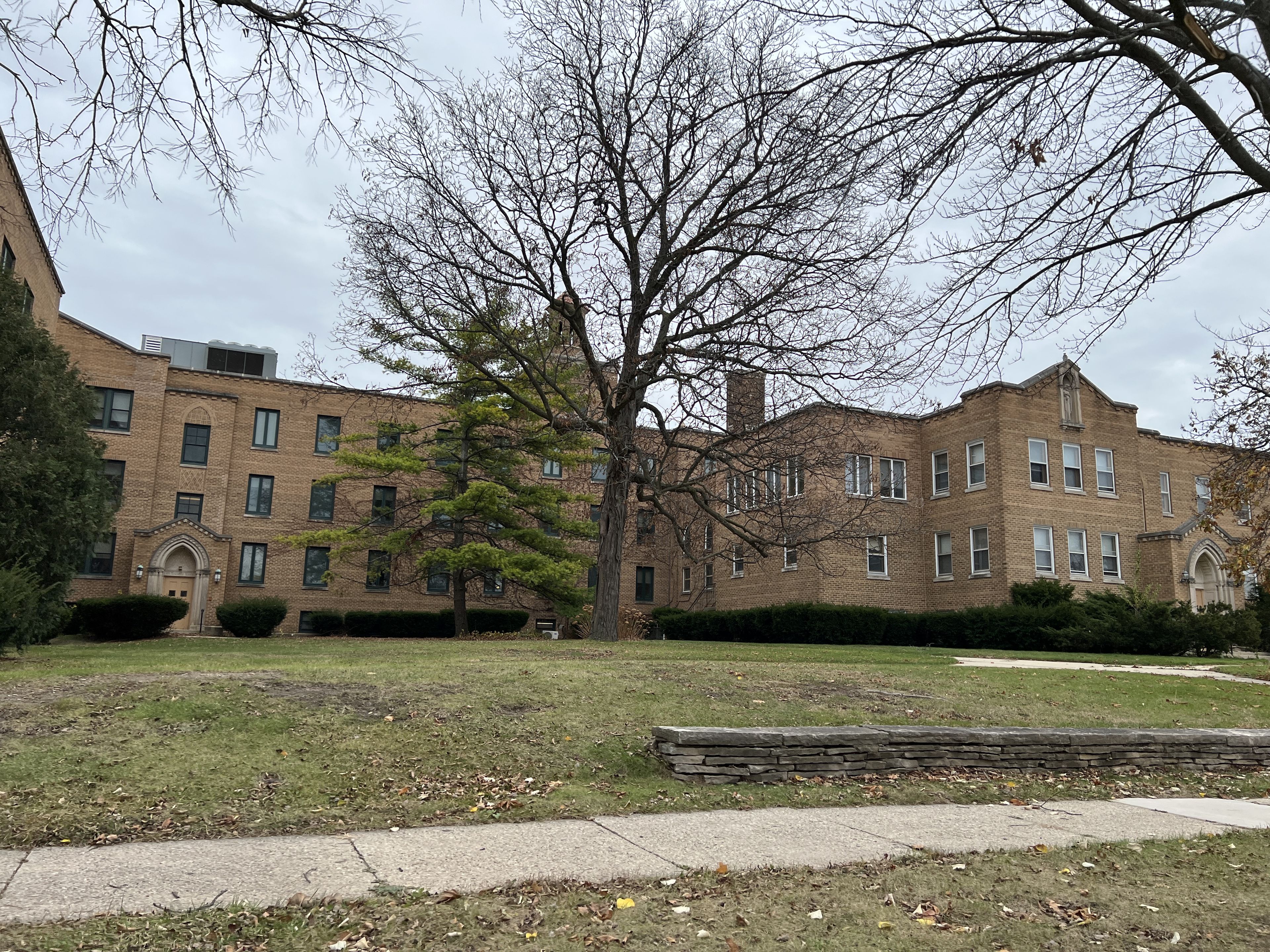 Meadowmere & Mitchell Manor West Allis 1