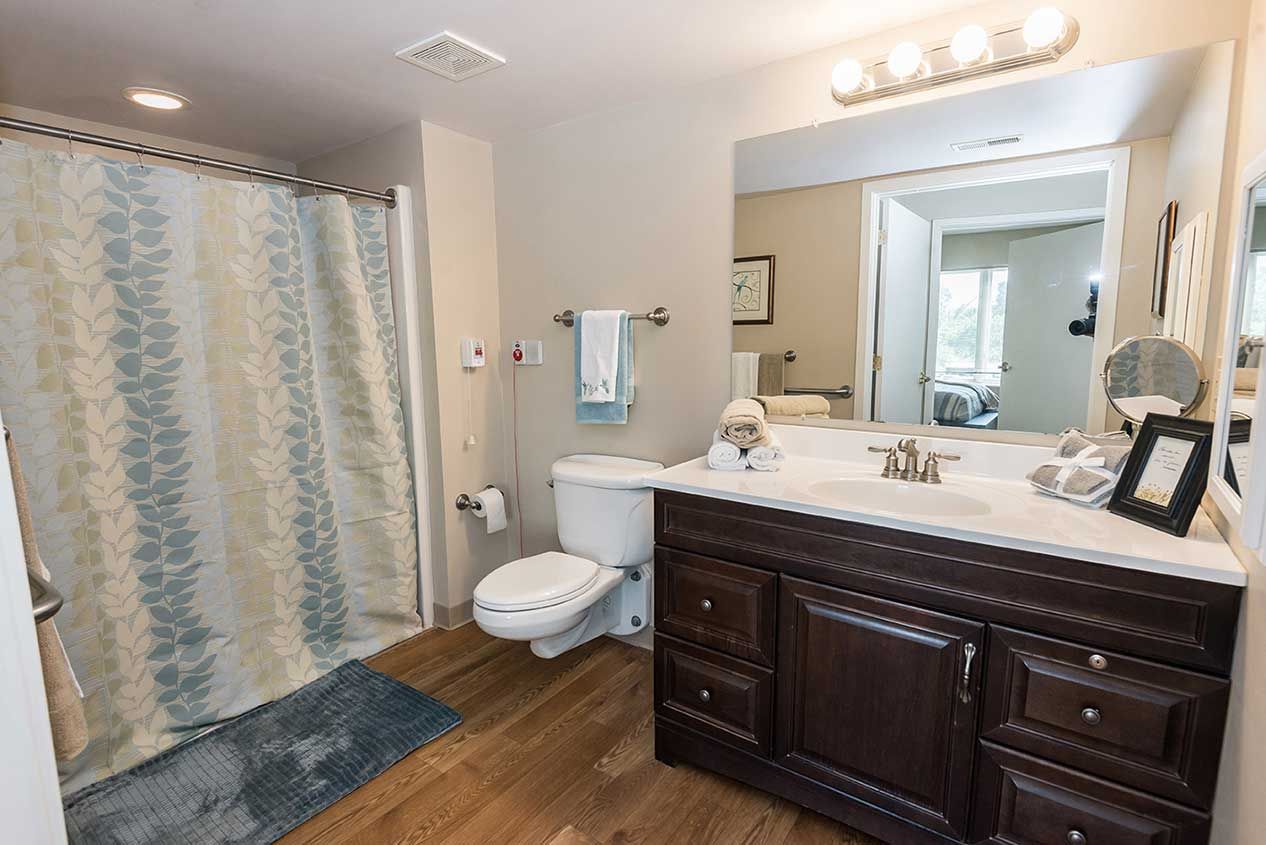 Majestic Care of Cedar Village Assisted Living 4