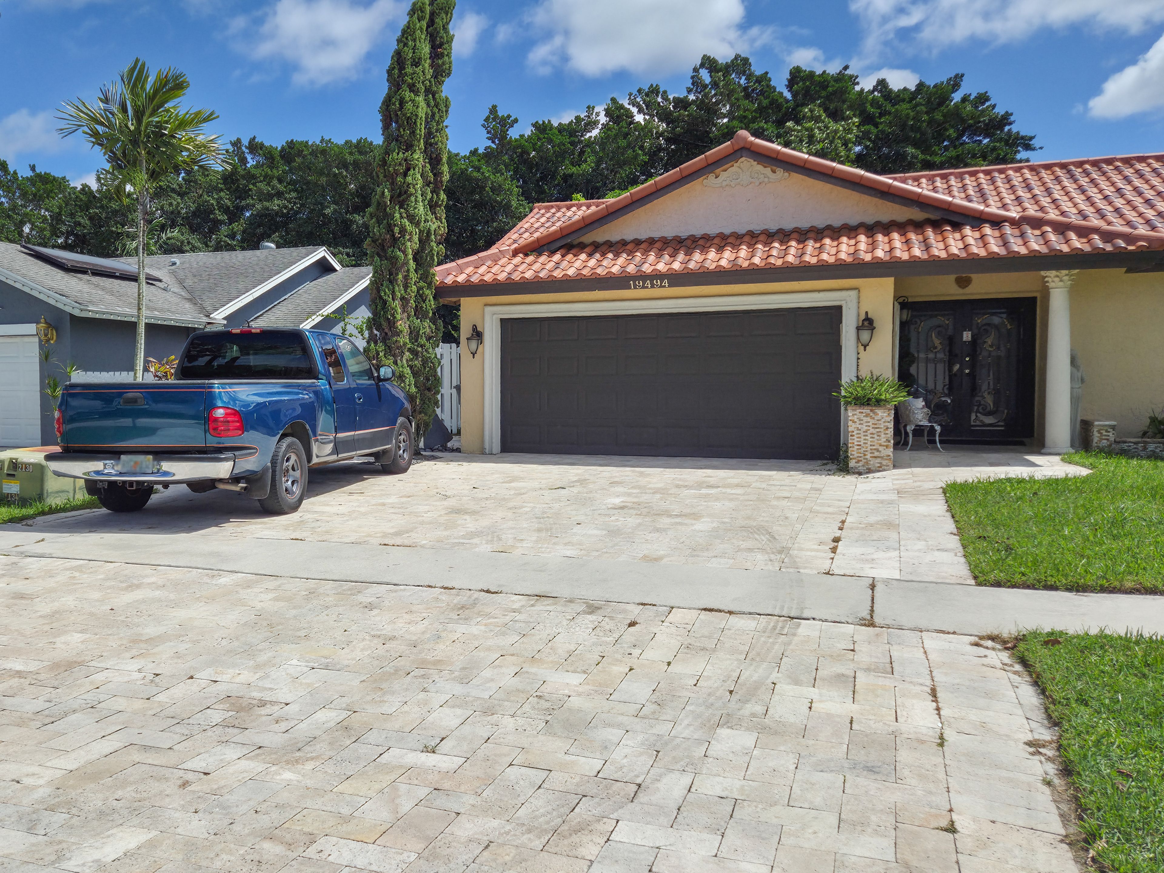 Golden Swan Of Boca - ALF 4