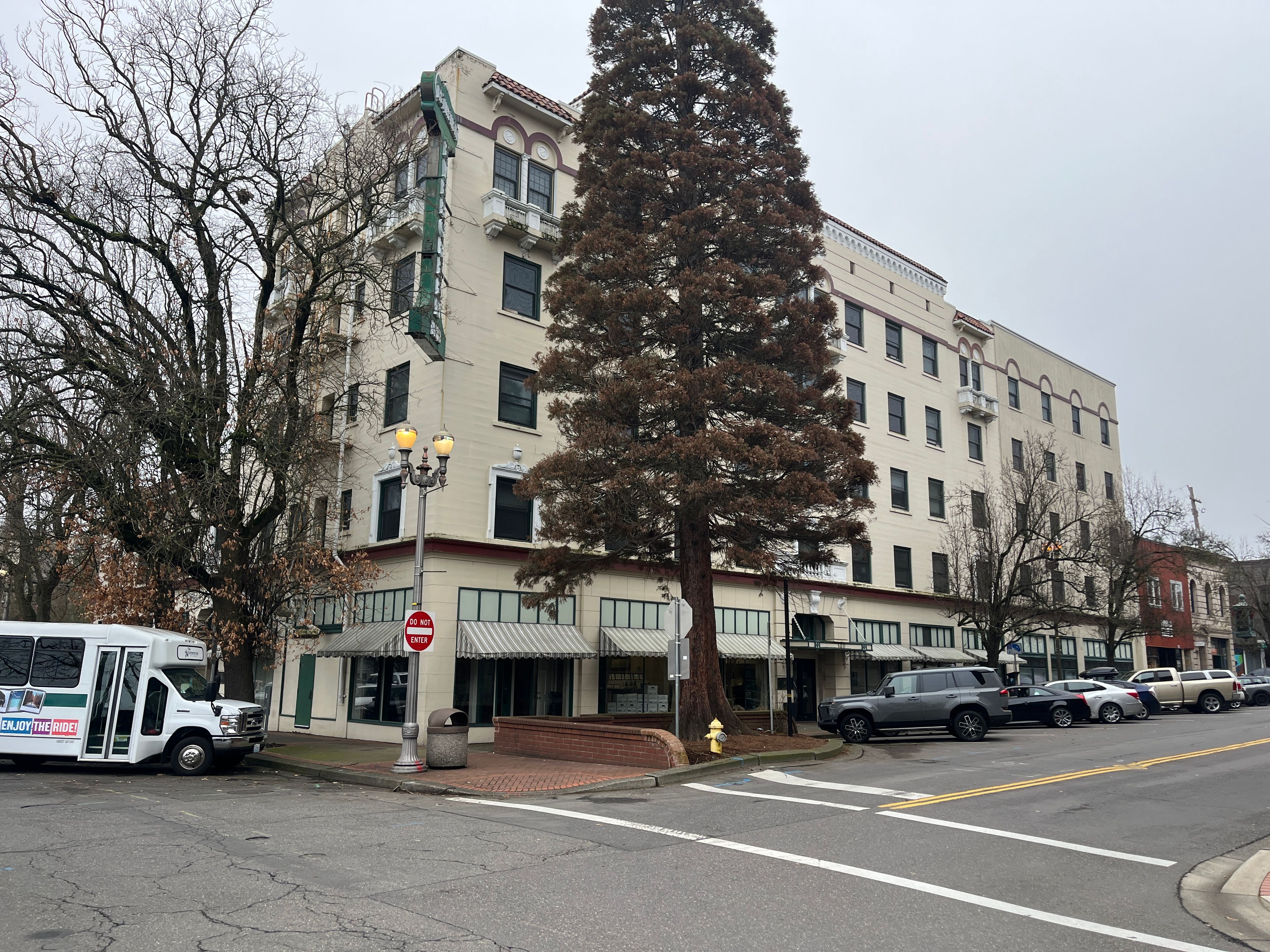 The Evergreen Inn At Vancouver 2