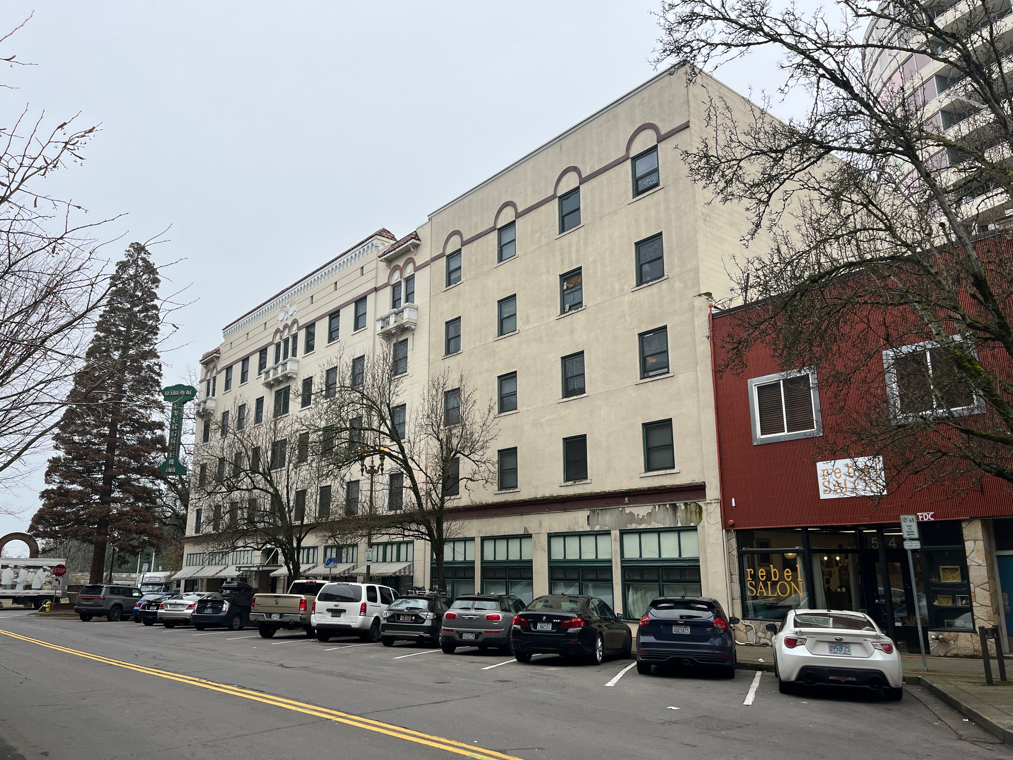 The Evergreen Inn At Vancouver 4