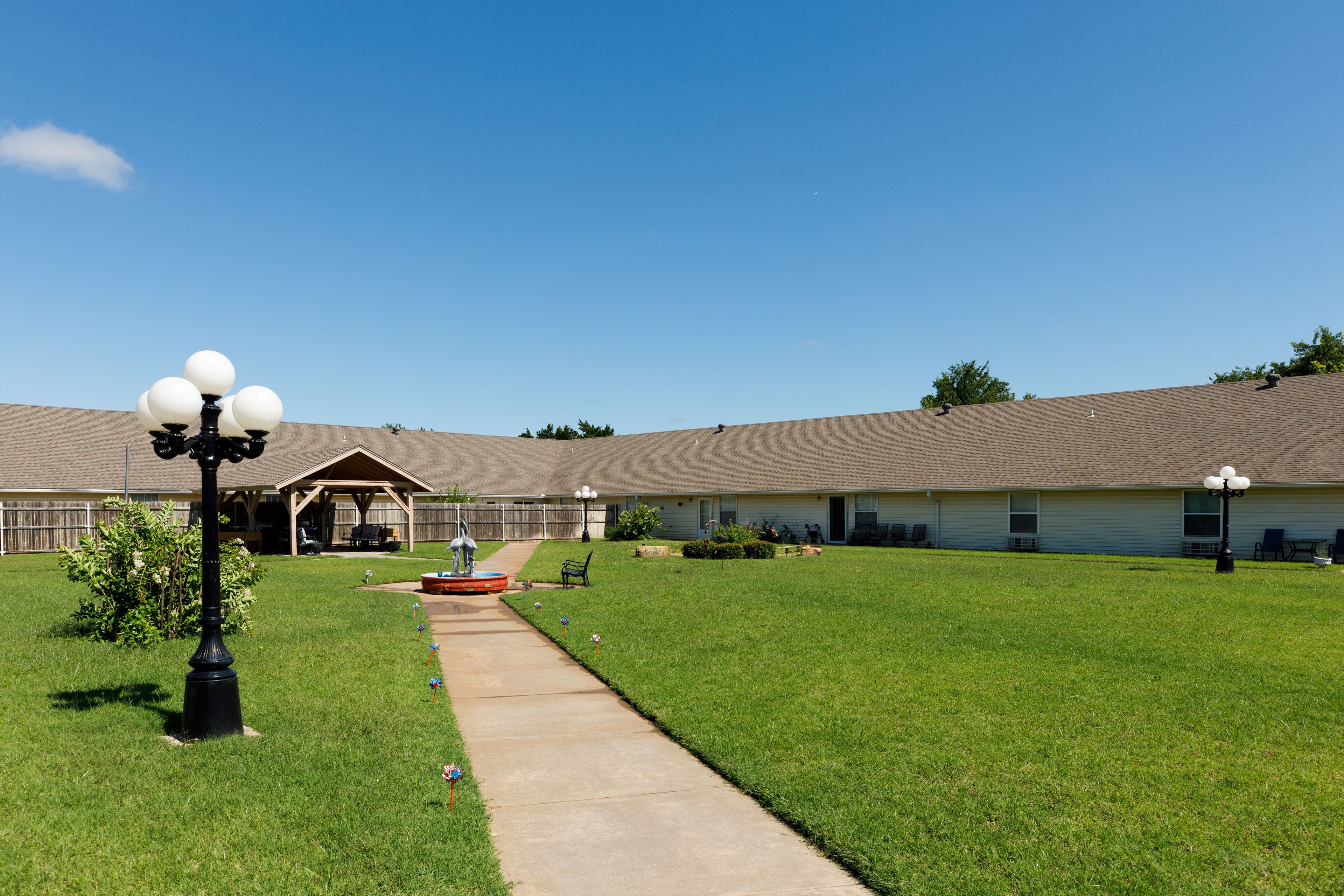 Arbor House Of Mustang  2