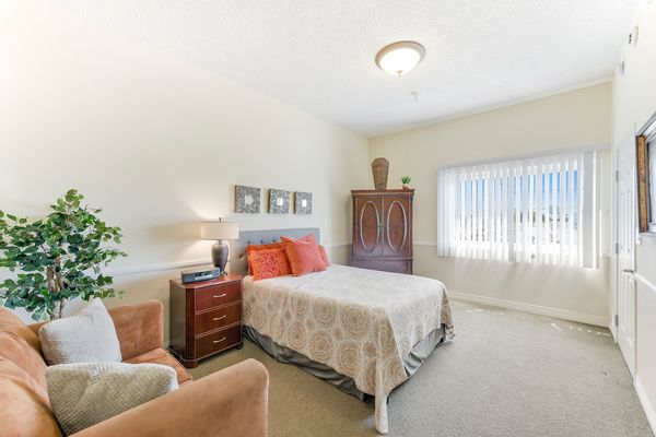 Silverado Beverly Place 4