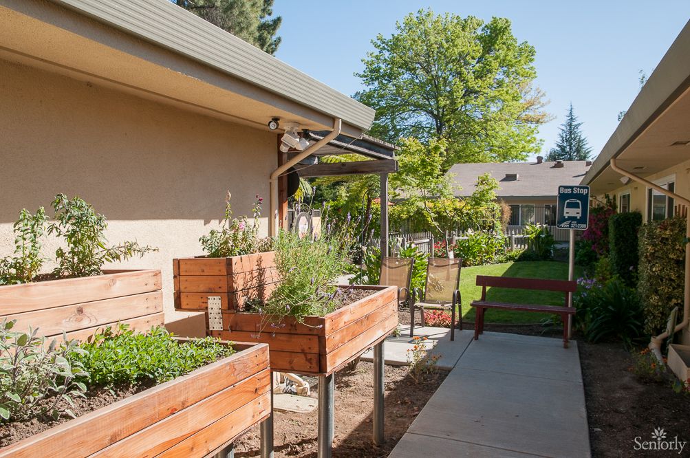 Summer House Memory Care at Sunny View 3