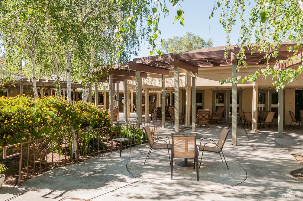 Summer House Memory Care at Sunny View 4