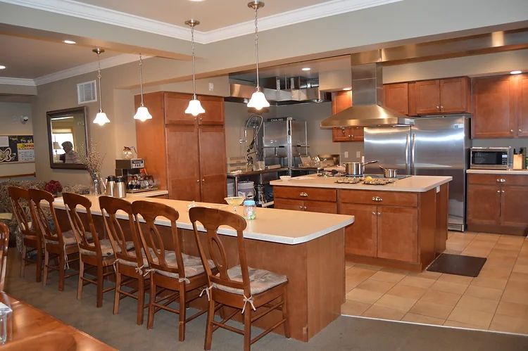 Cedar Hill Assisted Living & Senior Housing 4