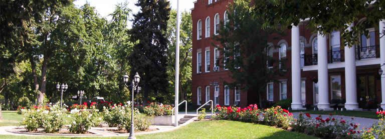 The Academy - A Merrill Gardens Community 1