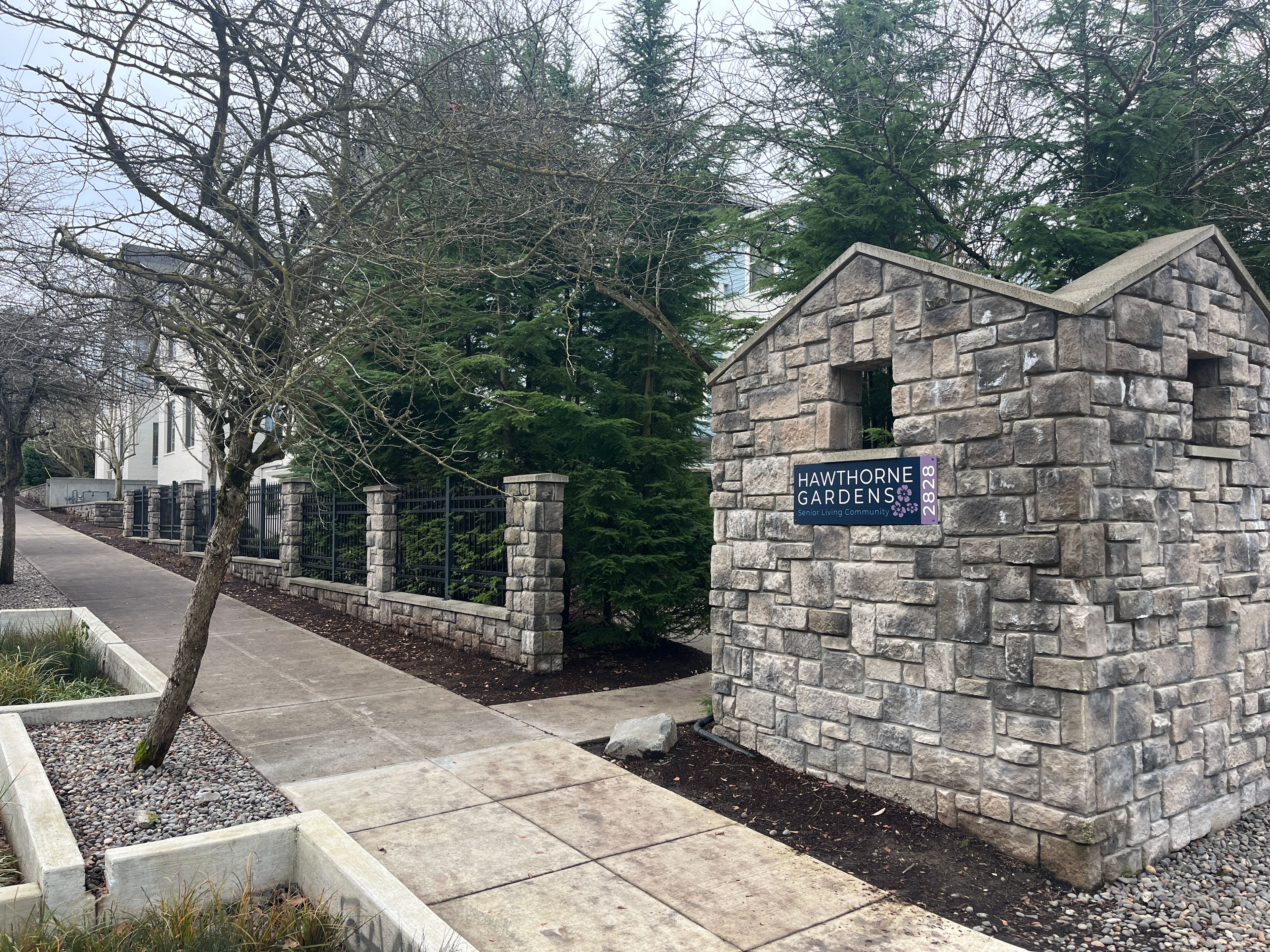 Hawthorne Gardens 1