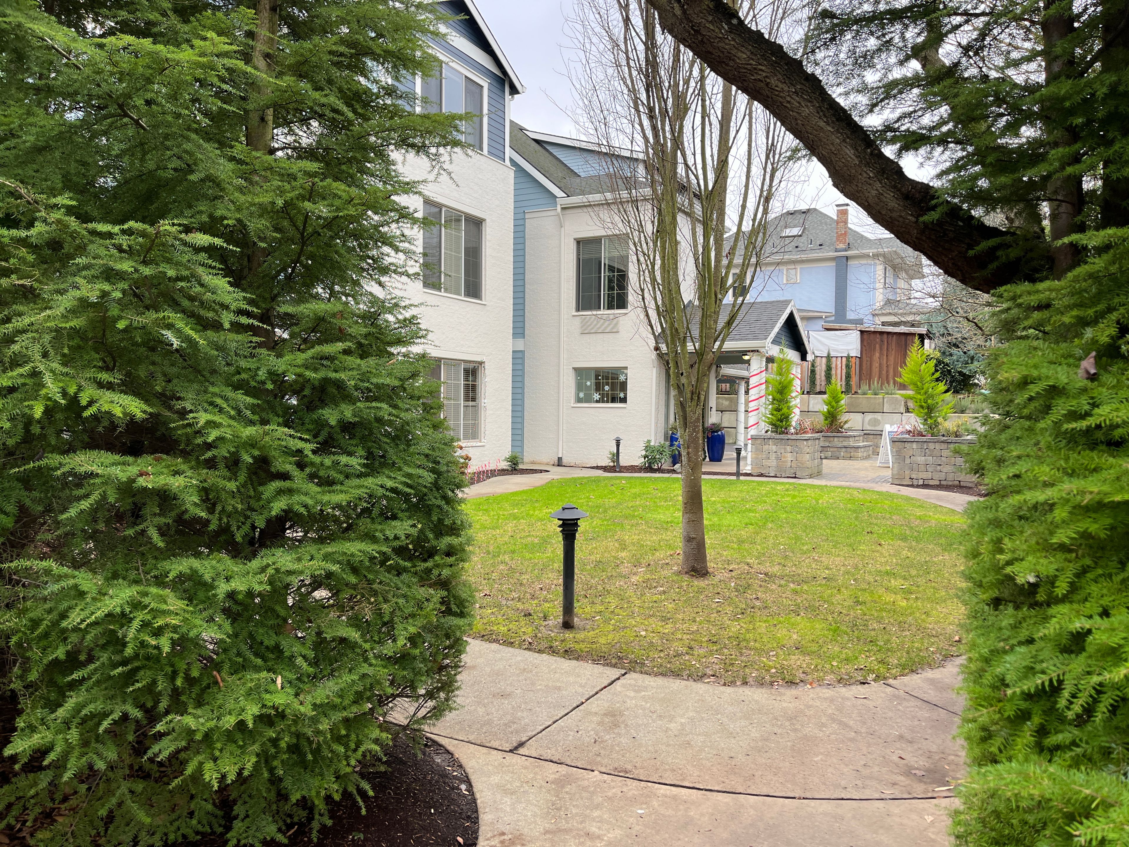 Hawthorne Gardens 4
