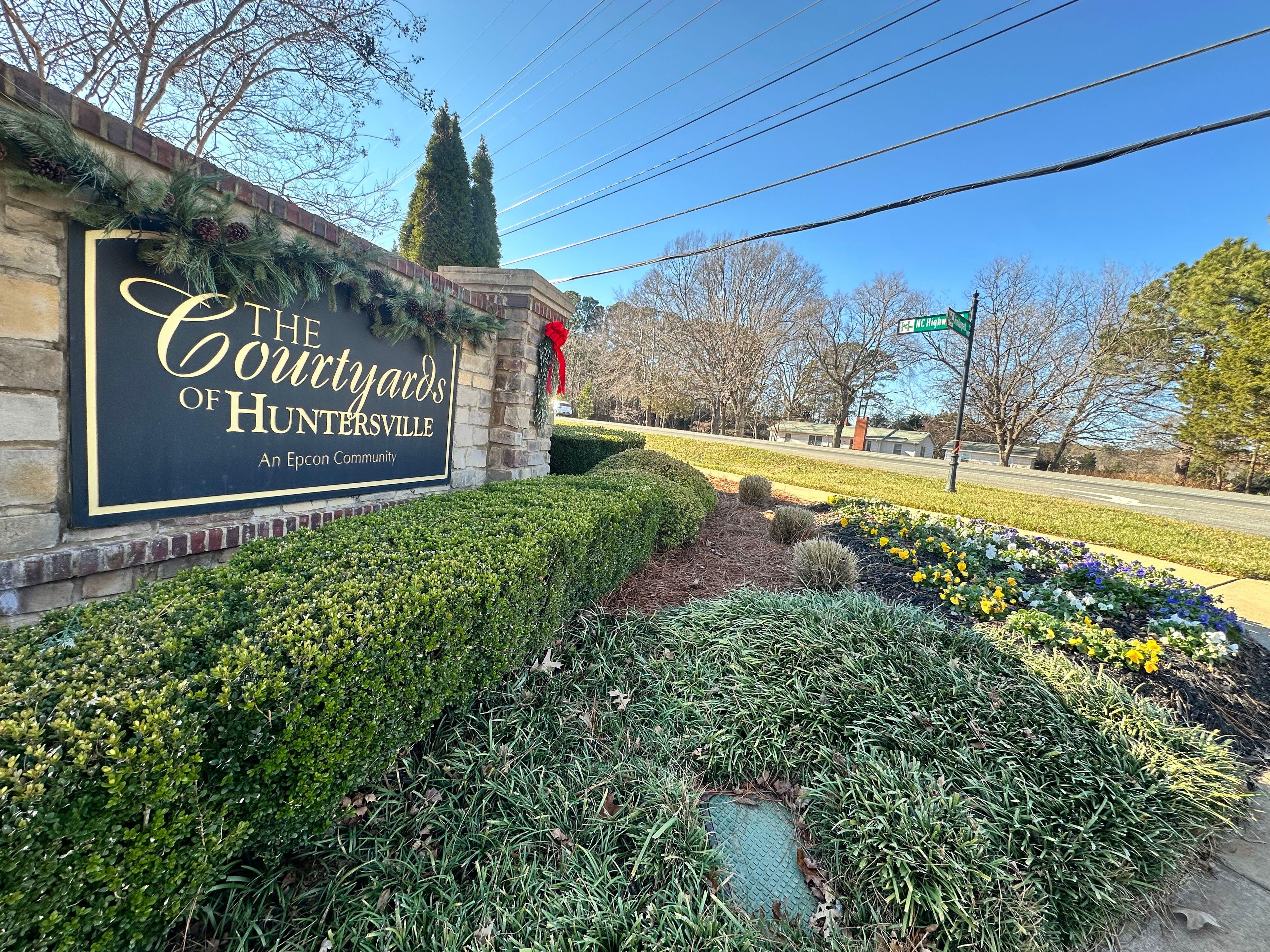 The Courtyards of Huntersville 1