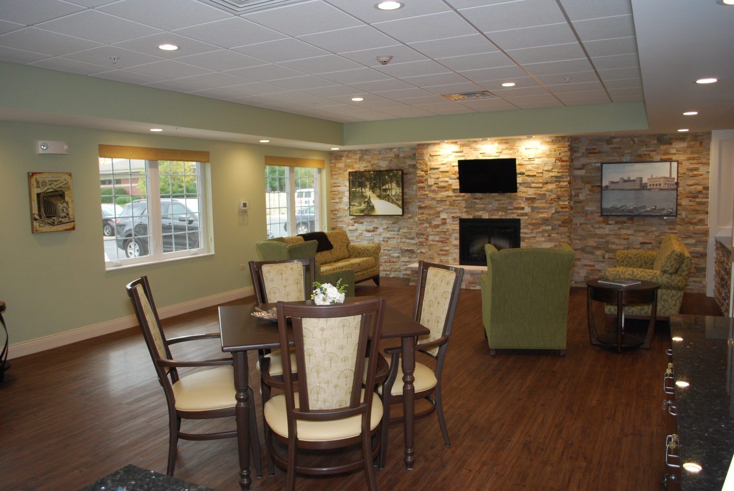 White Oaks at Spring Street 3