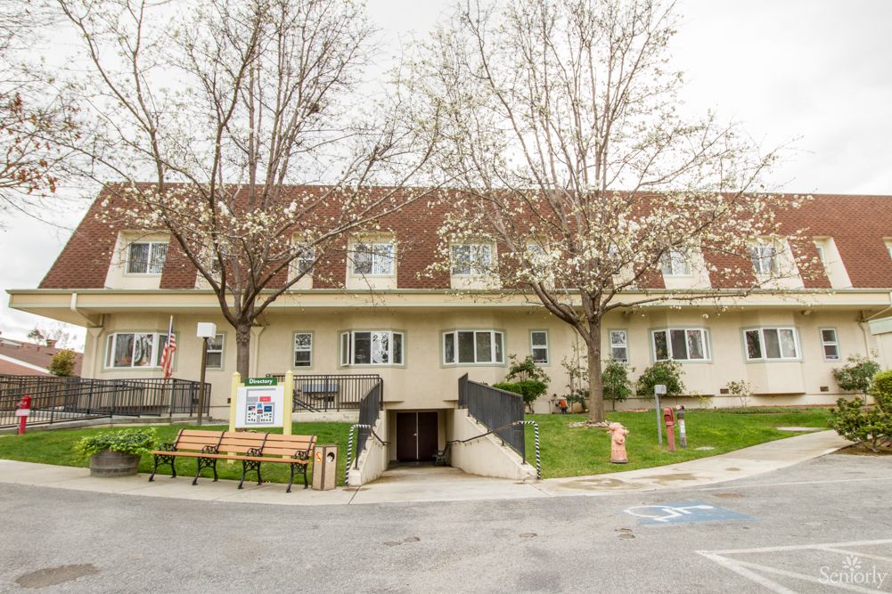 Lincoln Glen Skilled Nursing 3