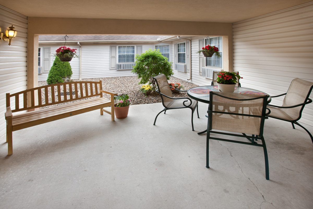Colonial Courtyard at Bedford 2