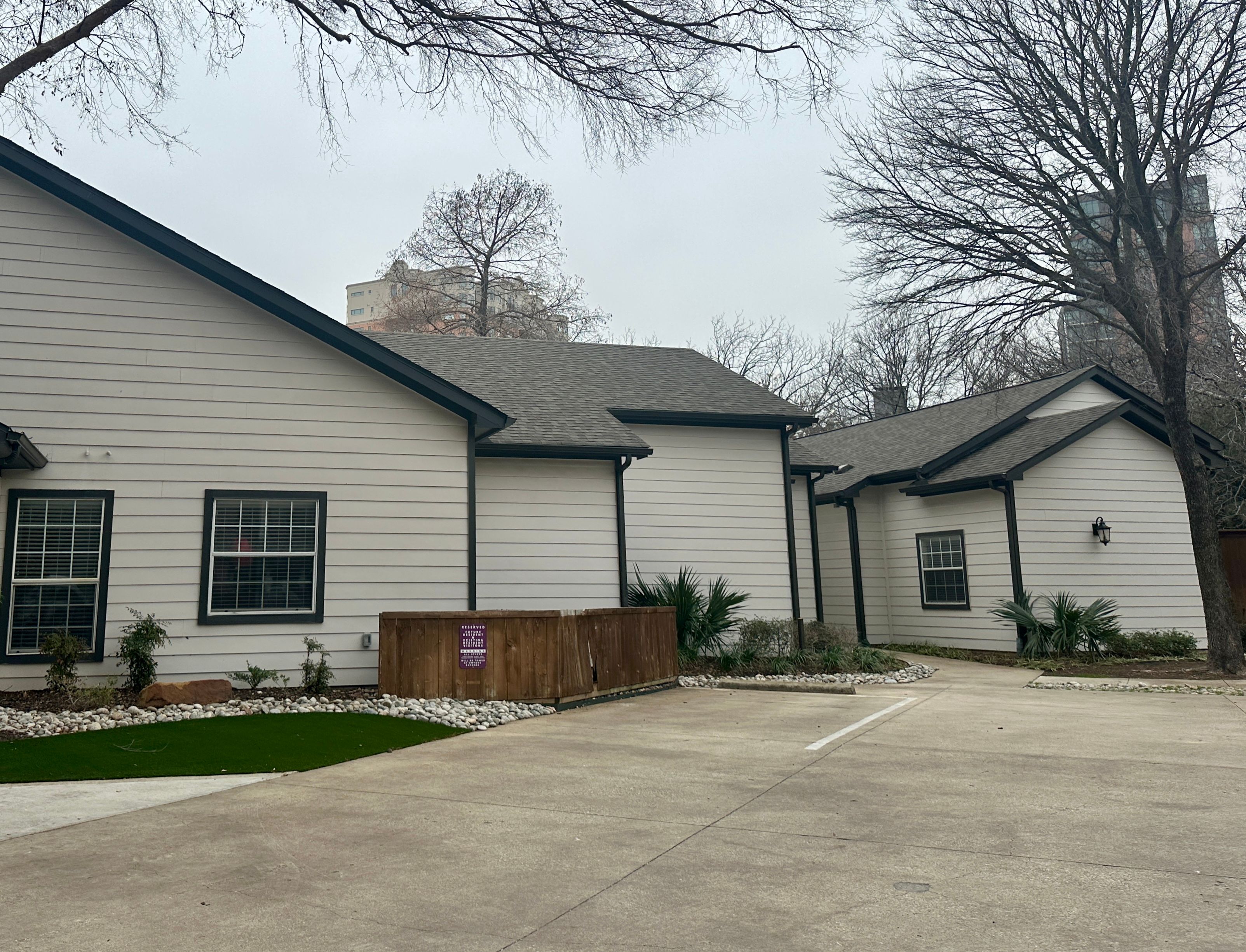 Iris Memory Care of Turtle Creek 3