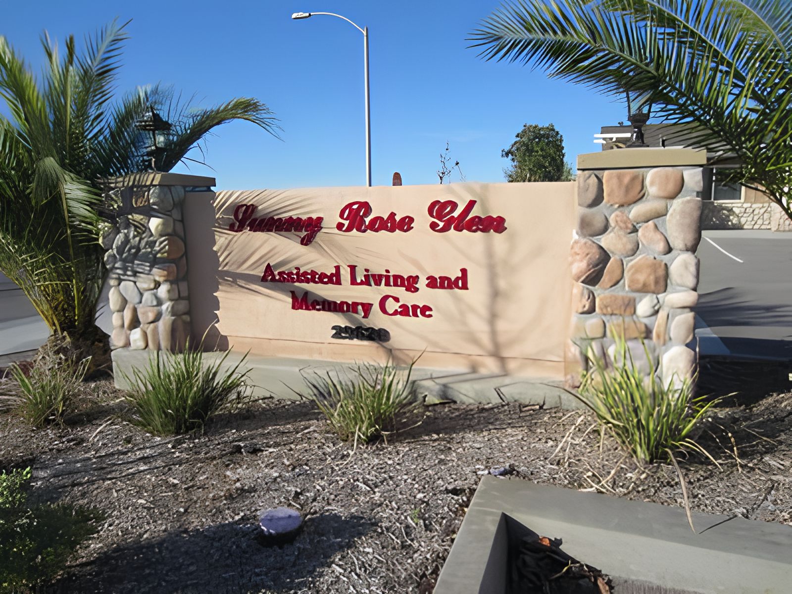 Sunny Rose Glen 4