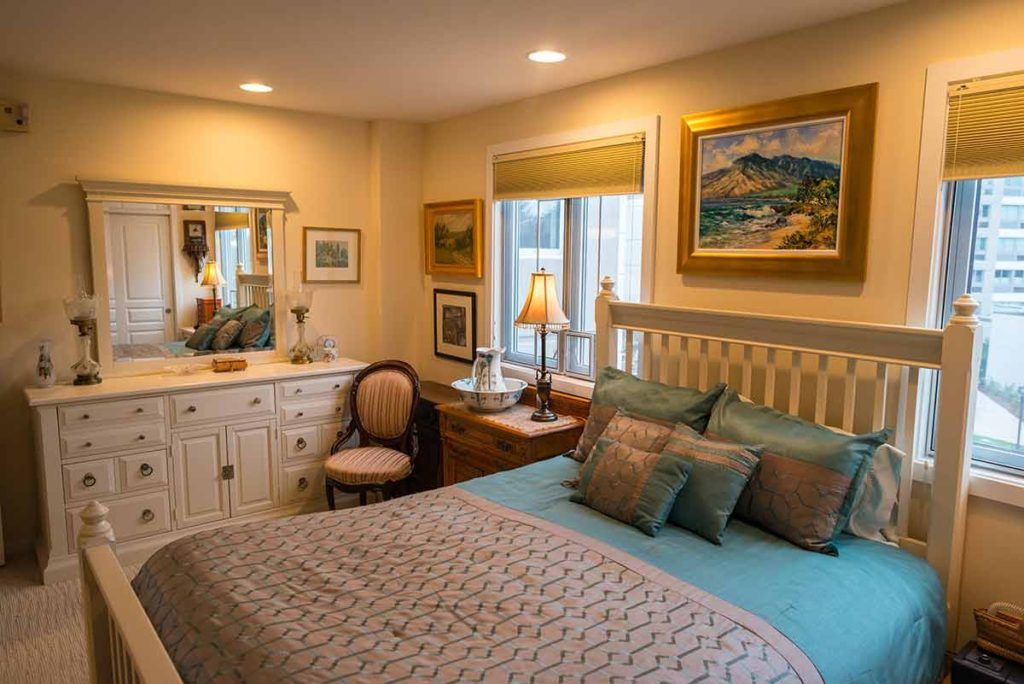 Capital Manor 3