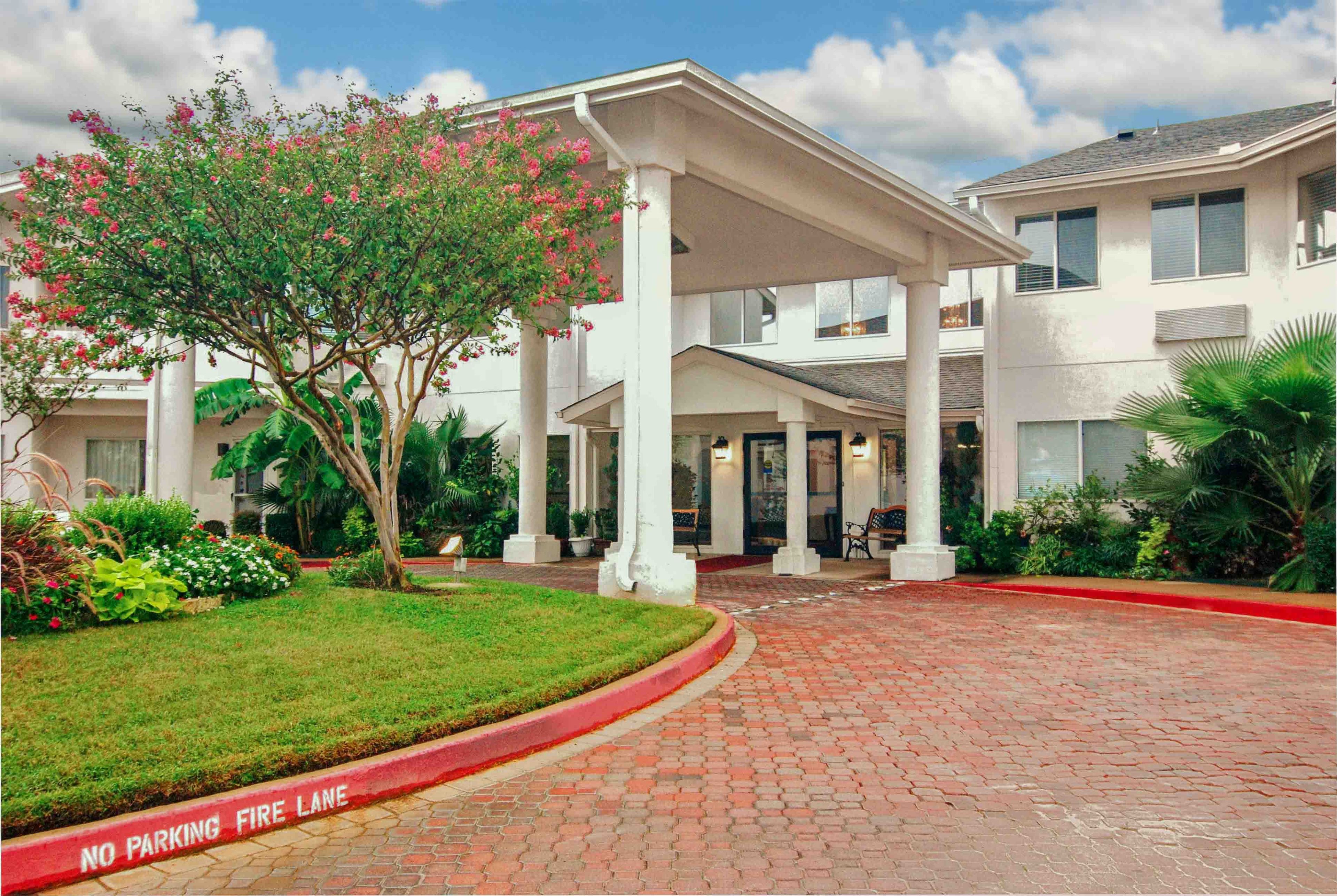 Arlington Plaza-Sky Active Living 1