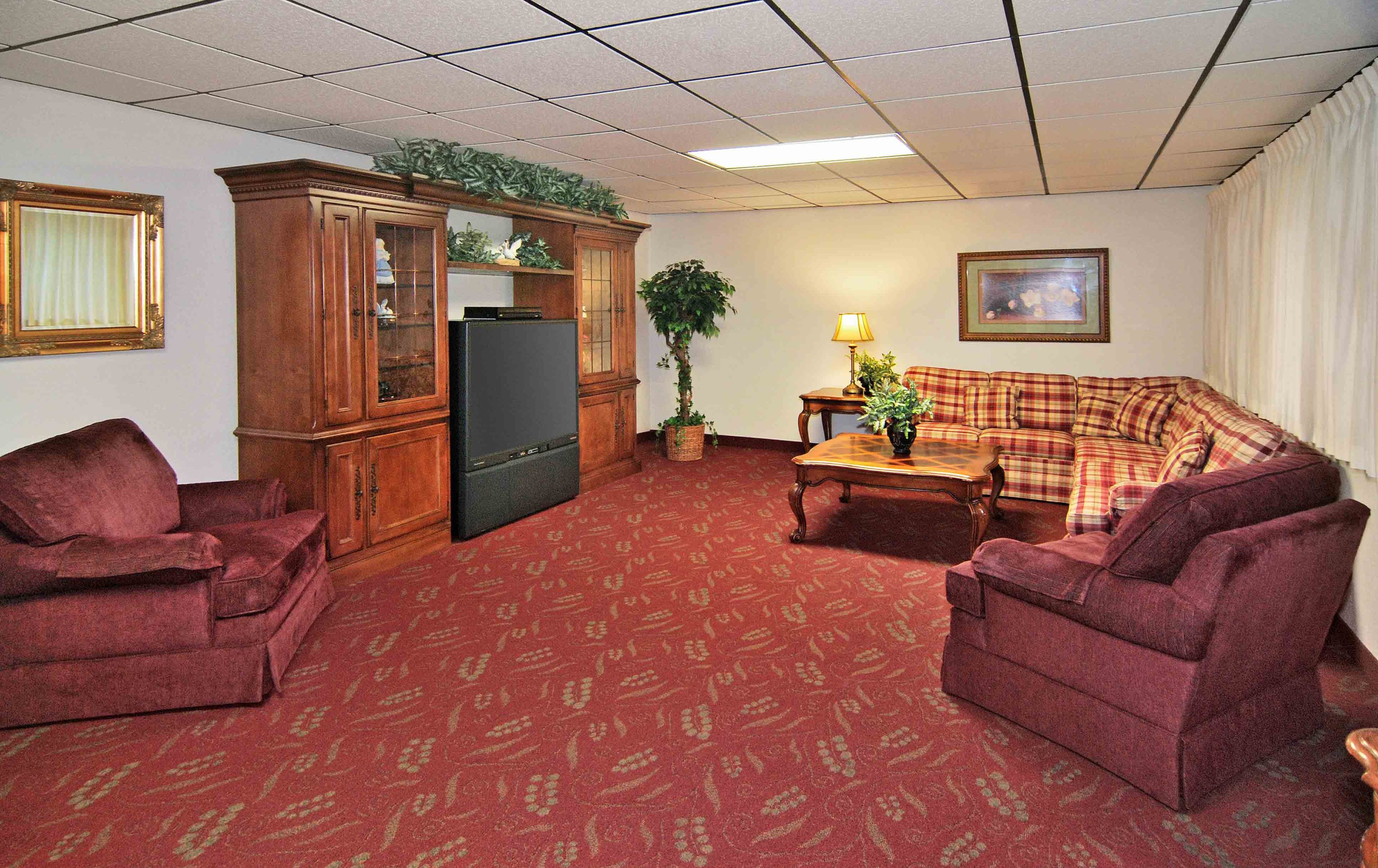 Arlington Plaza-Sky Active Living 2