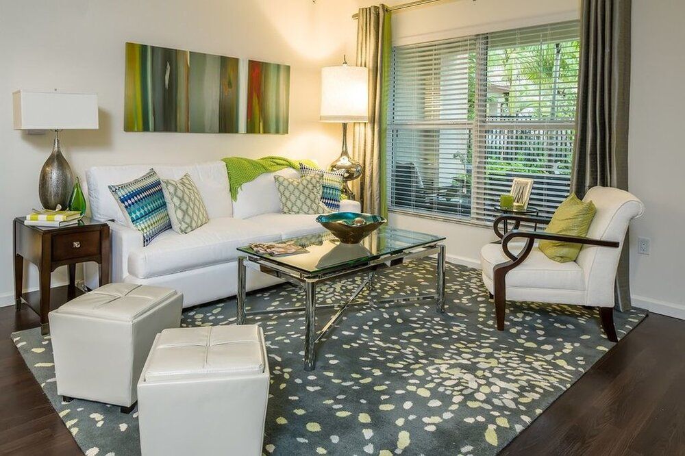 UpsideHoM Pembroke Pines 1