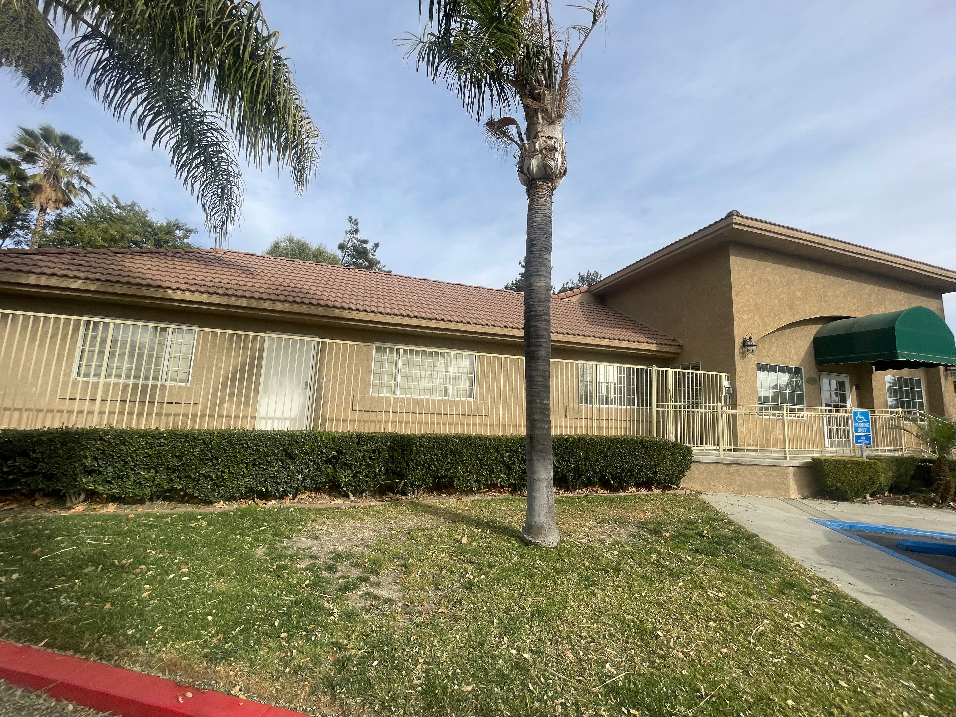 Desert Hills Memory Care Center 4