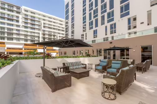 The Barclay at Parksquare 4
