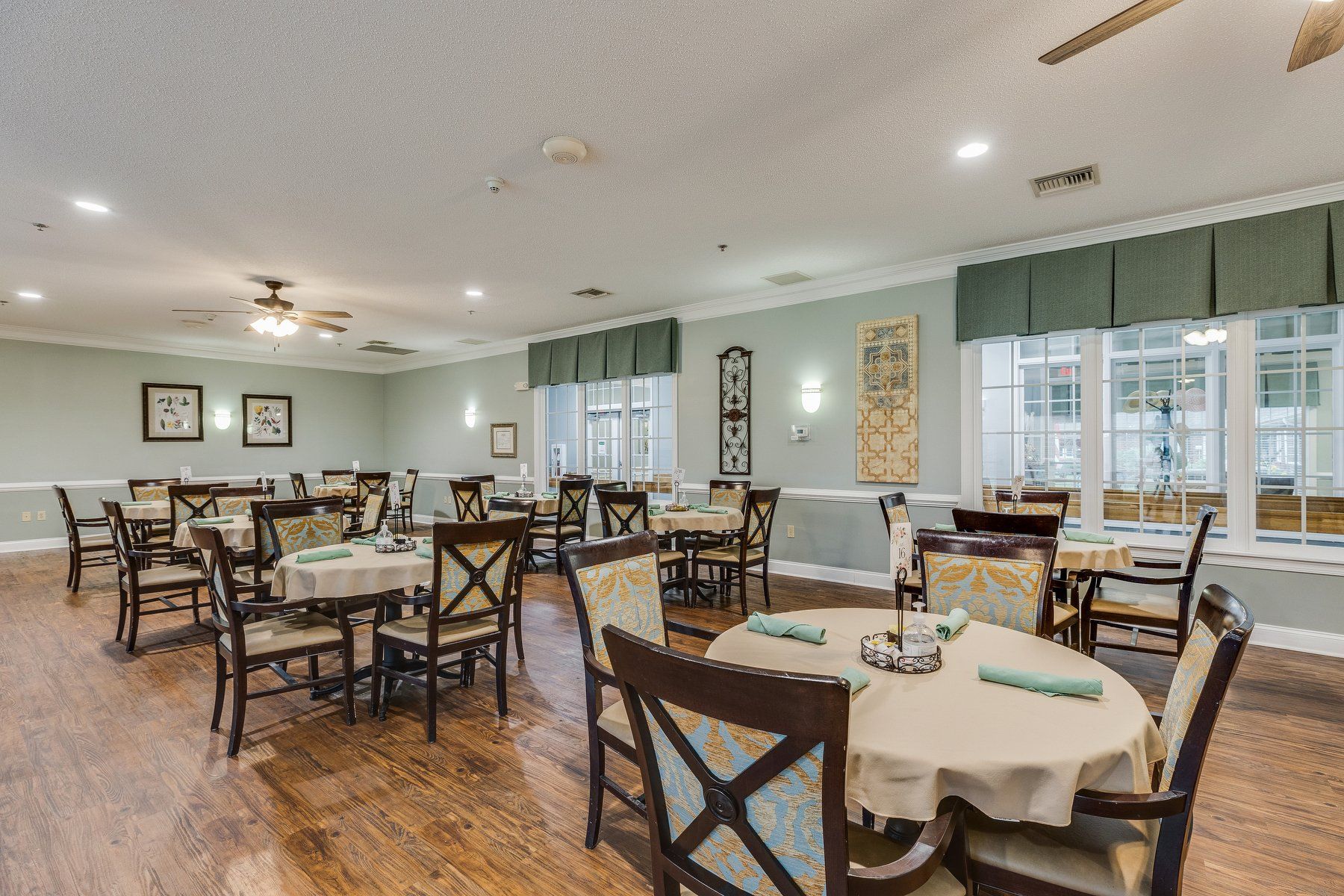 Mallard Ridge Assisted Living & Memory Care 4