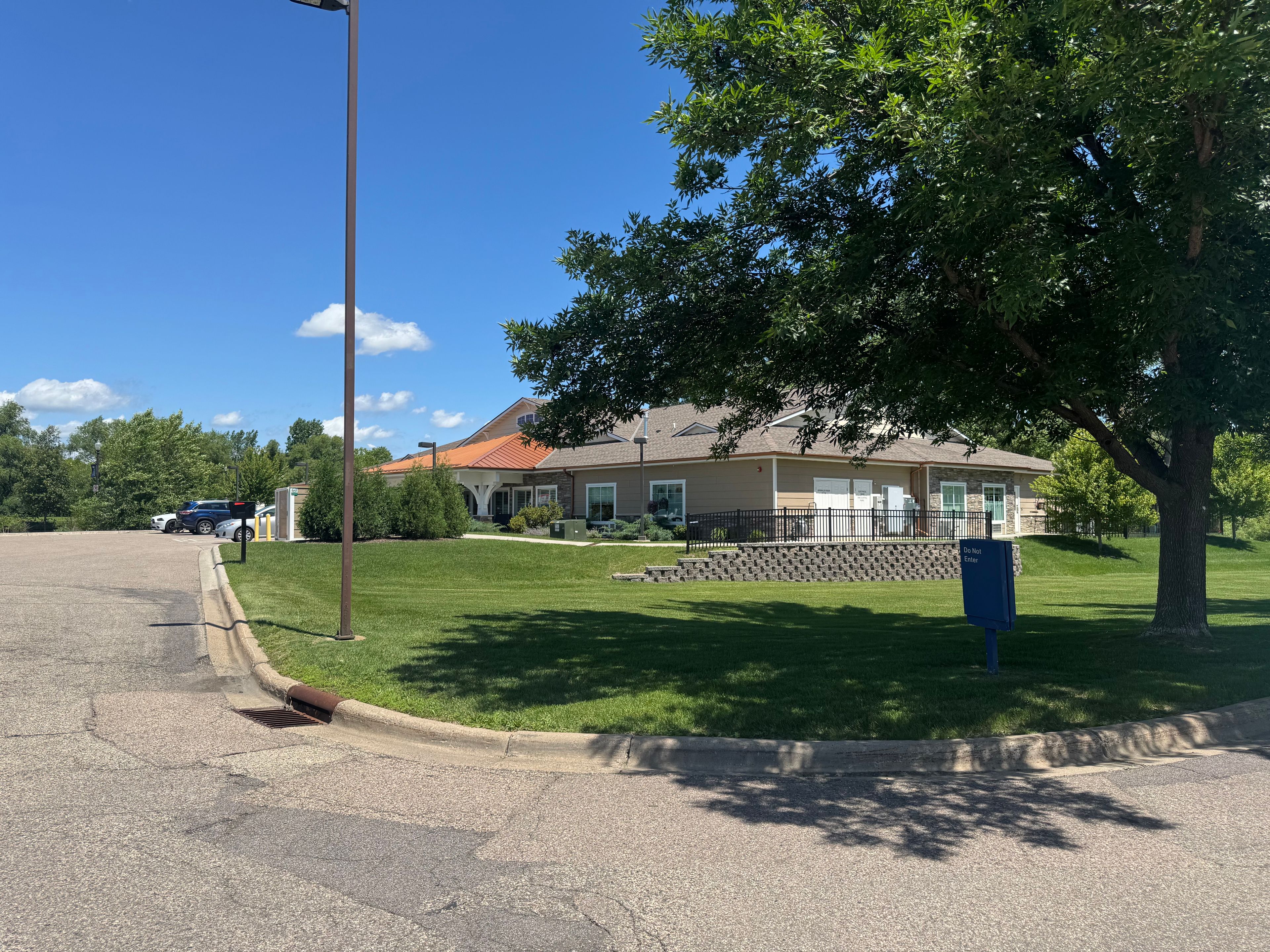 Beehive Homes Of Lakeville 2