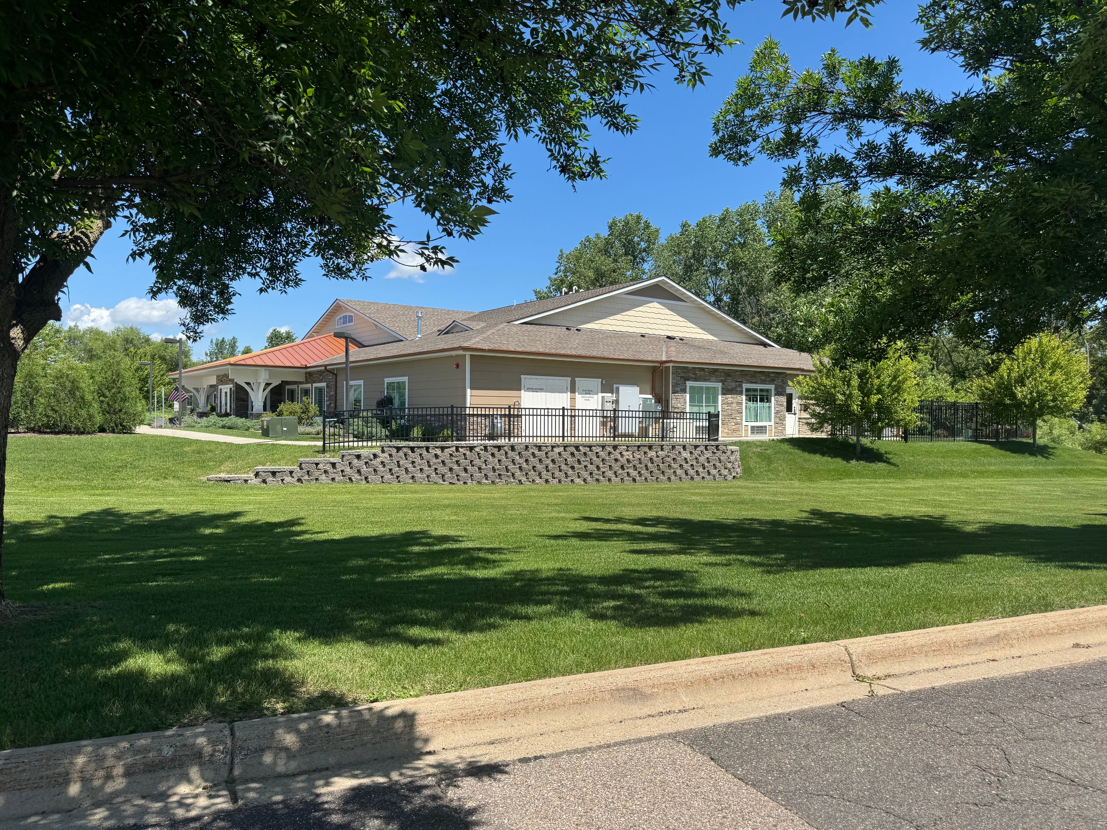 Beehive Homes Of Lakeville 1