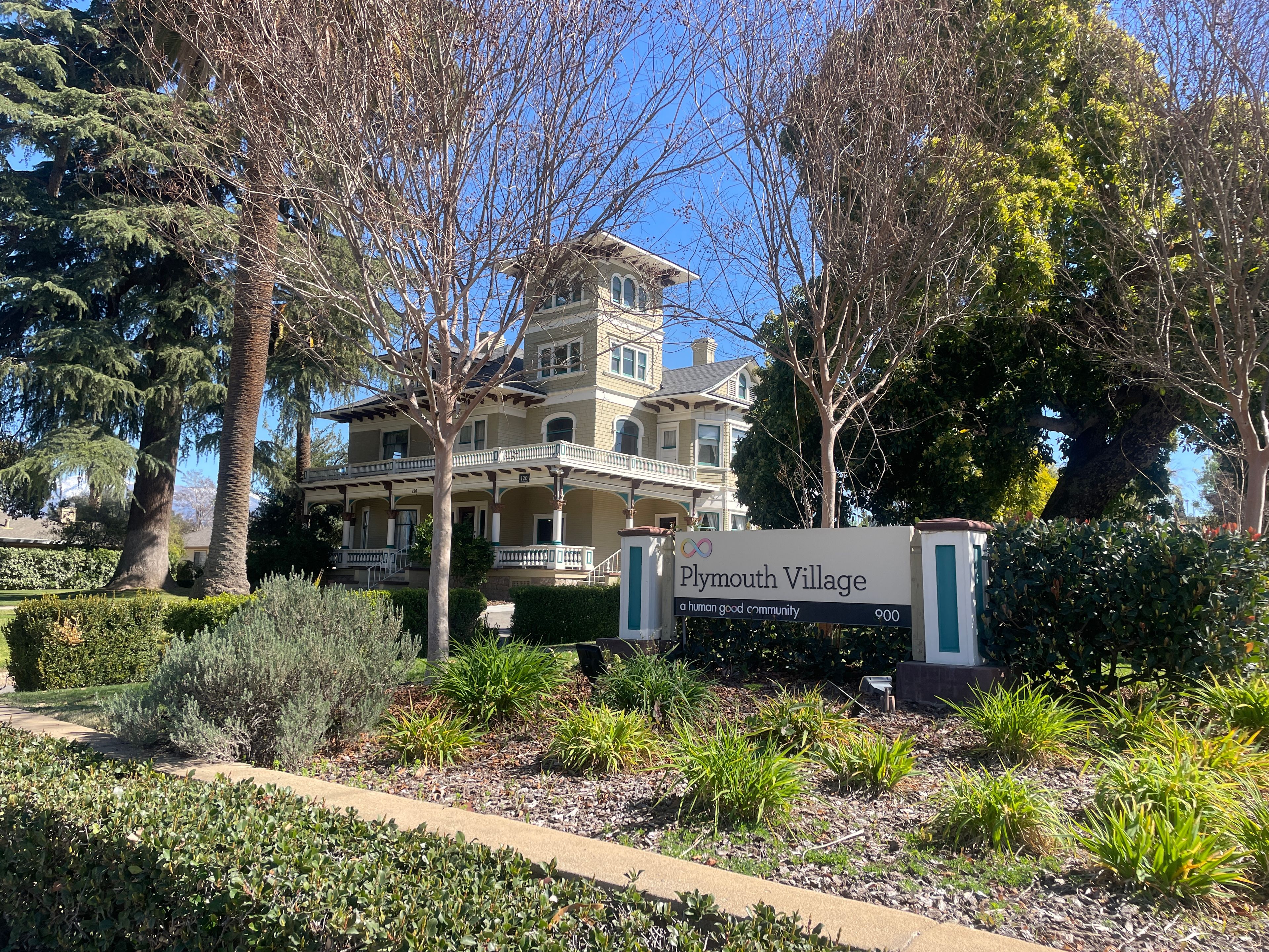 Plymouth Village Of Redlands 1