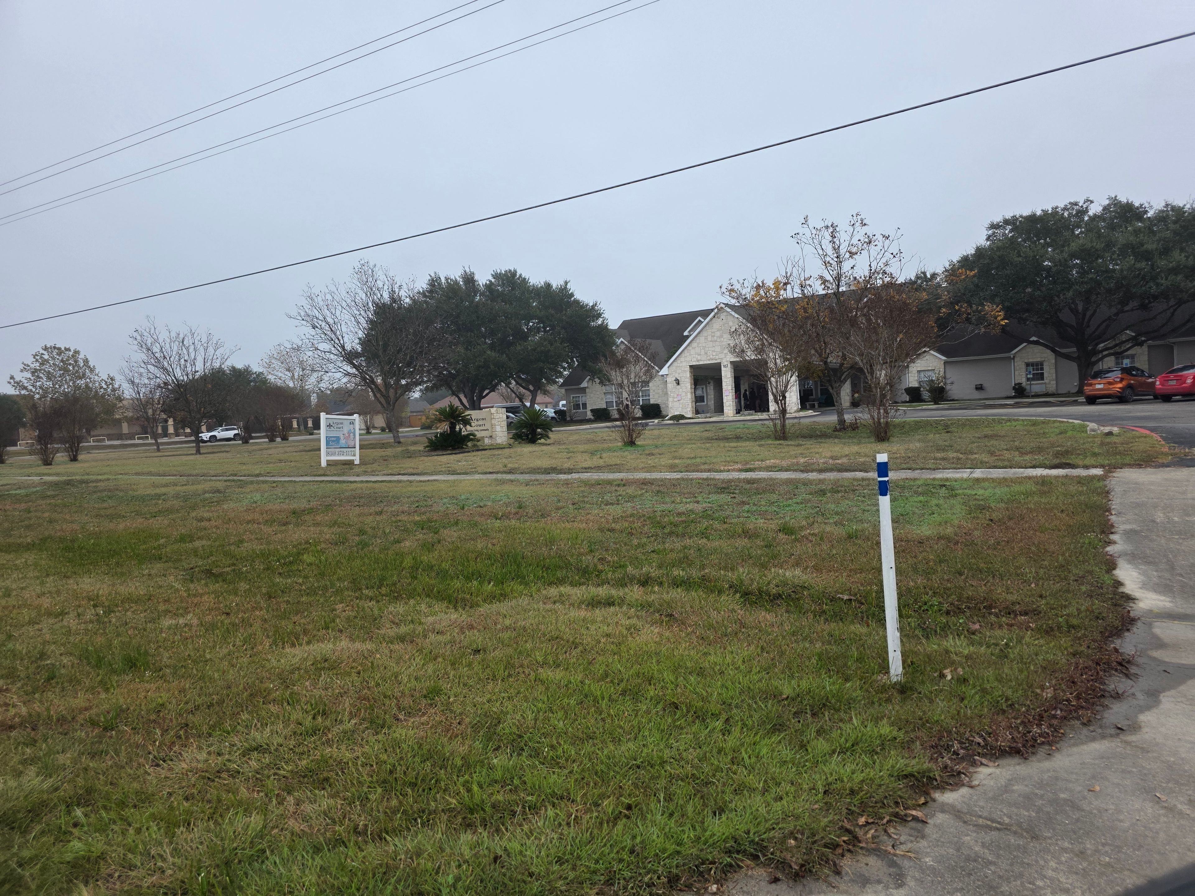 Argent Court Seguin 4