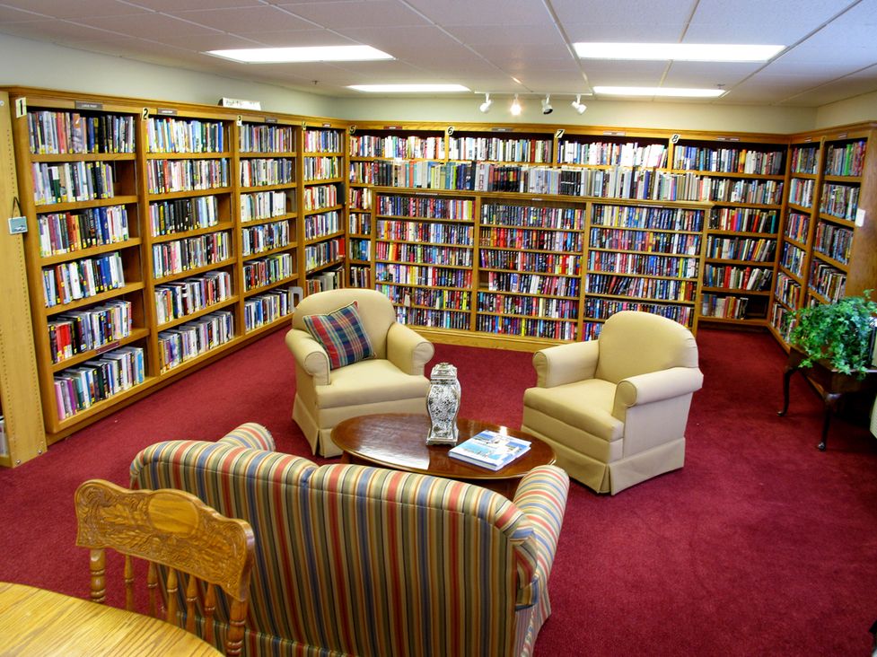 Crown Center At Laurel Lake 1