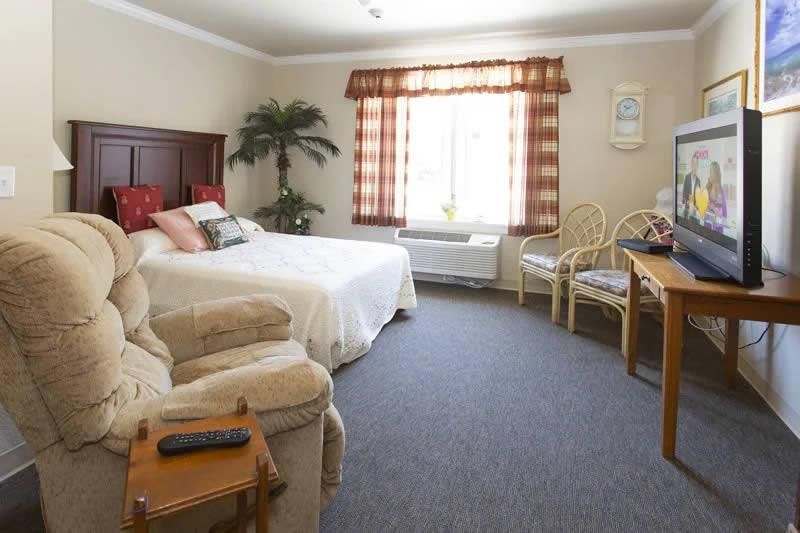 Marshall Pines Memory Care & Transitional Assisted Living 4