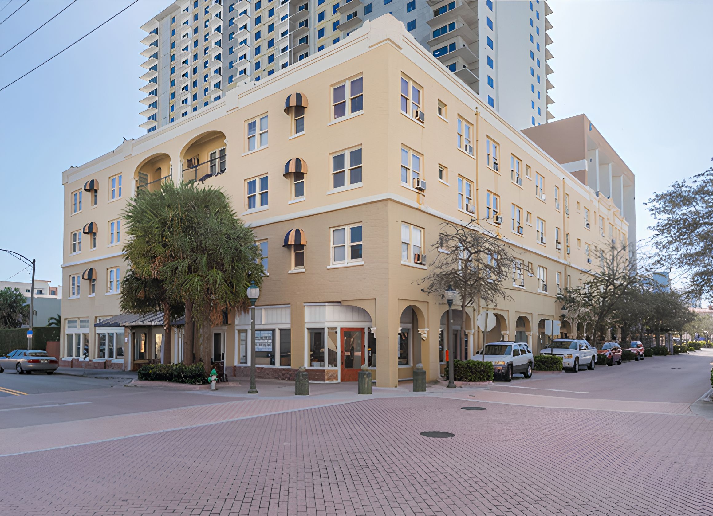 Colonial Assisted Living at West Palm Beach 1