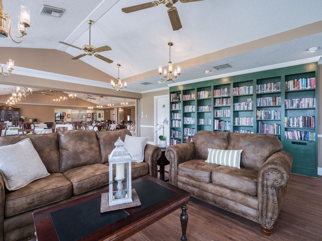 Chisholm Trail Estates Senior Living 3