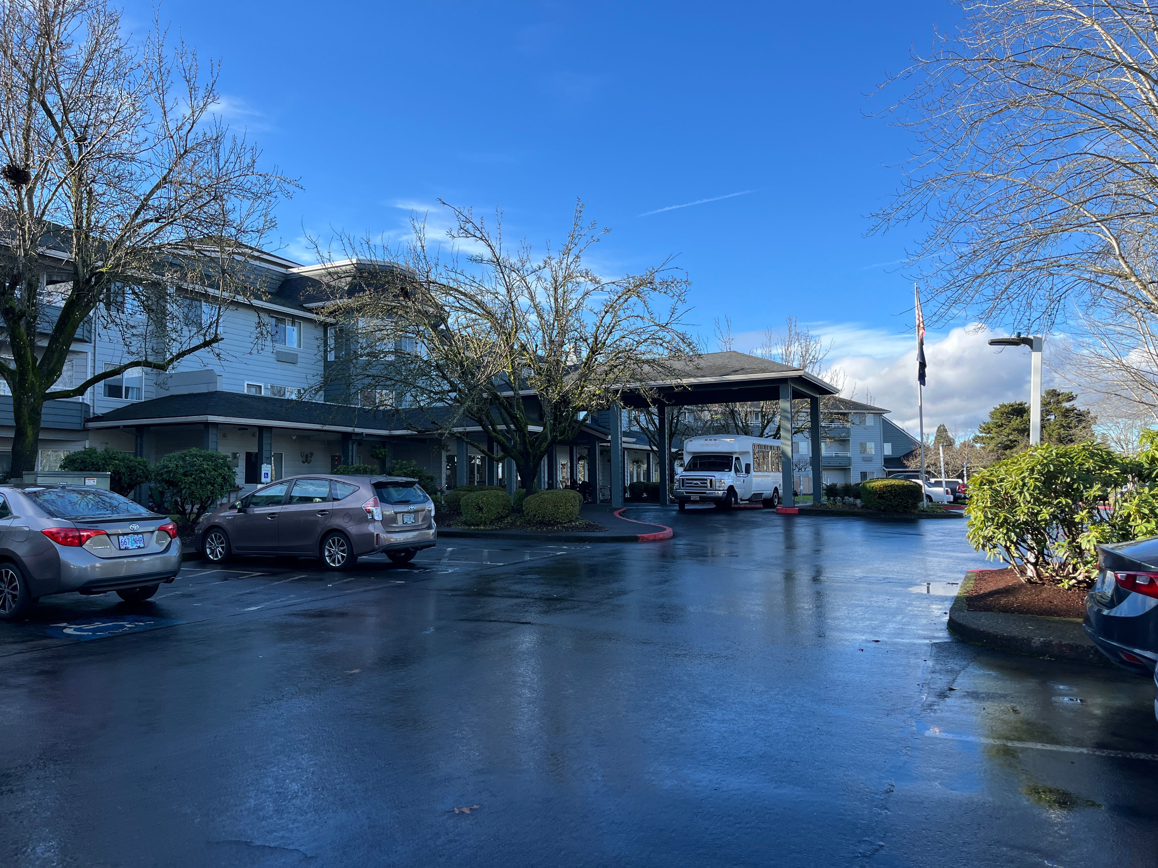 Parkrose Chateau Gracious Retirement Living 3