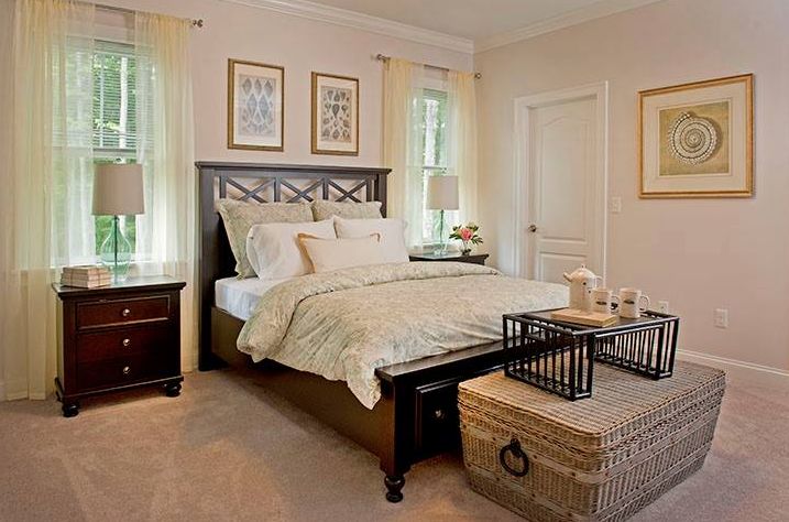 Interior design of a bedroom at RiverWoods Manchester senior living community.