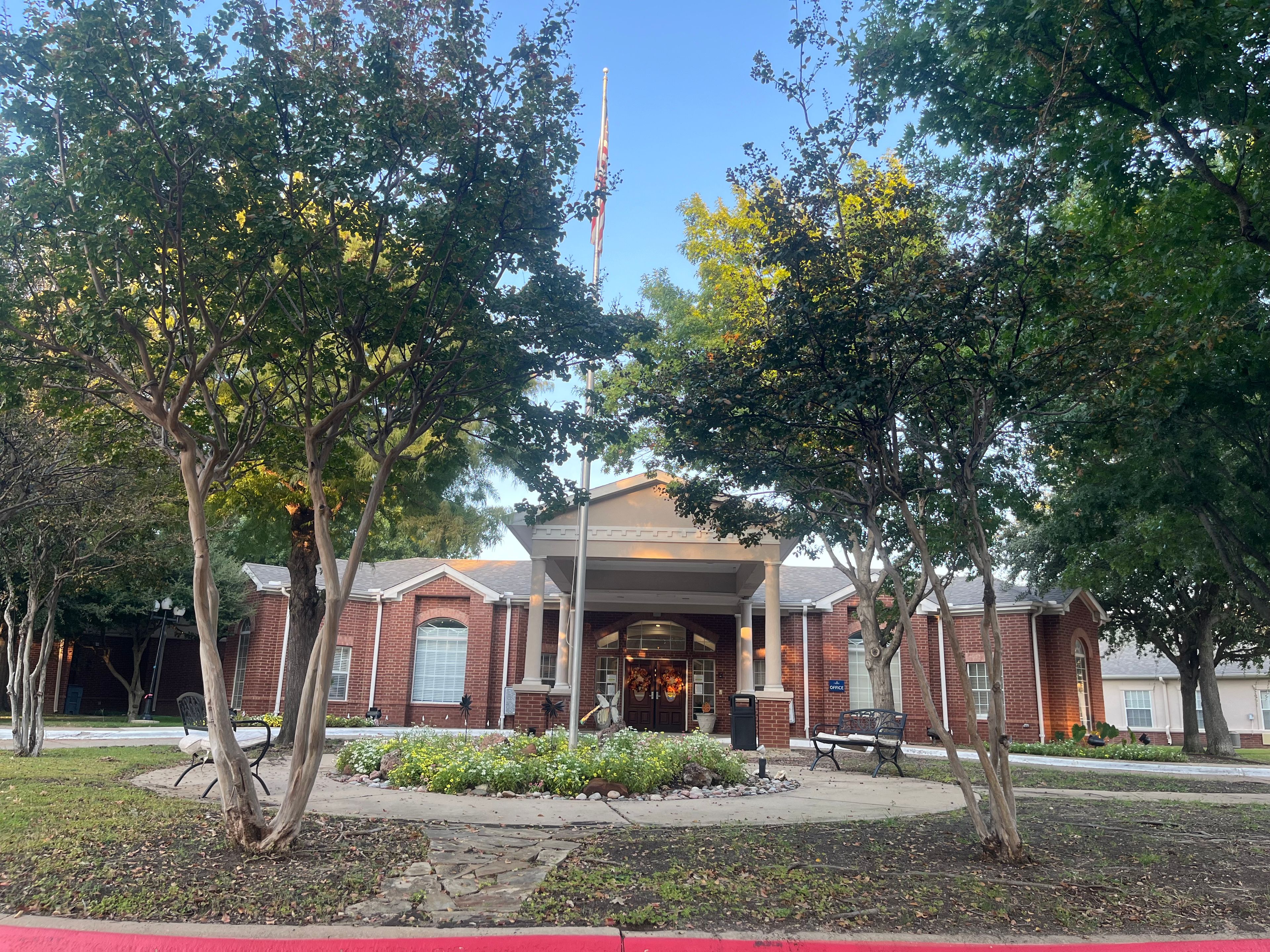 The Waterford at Plano Assisted Living Community 3
